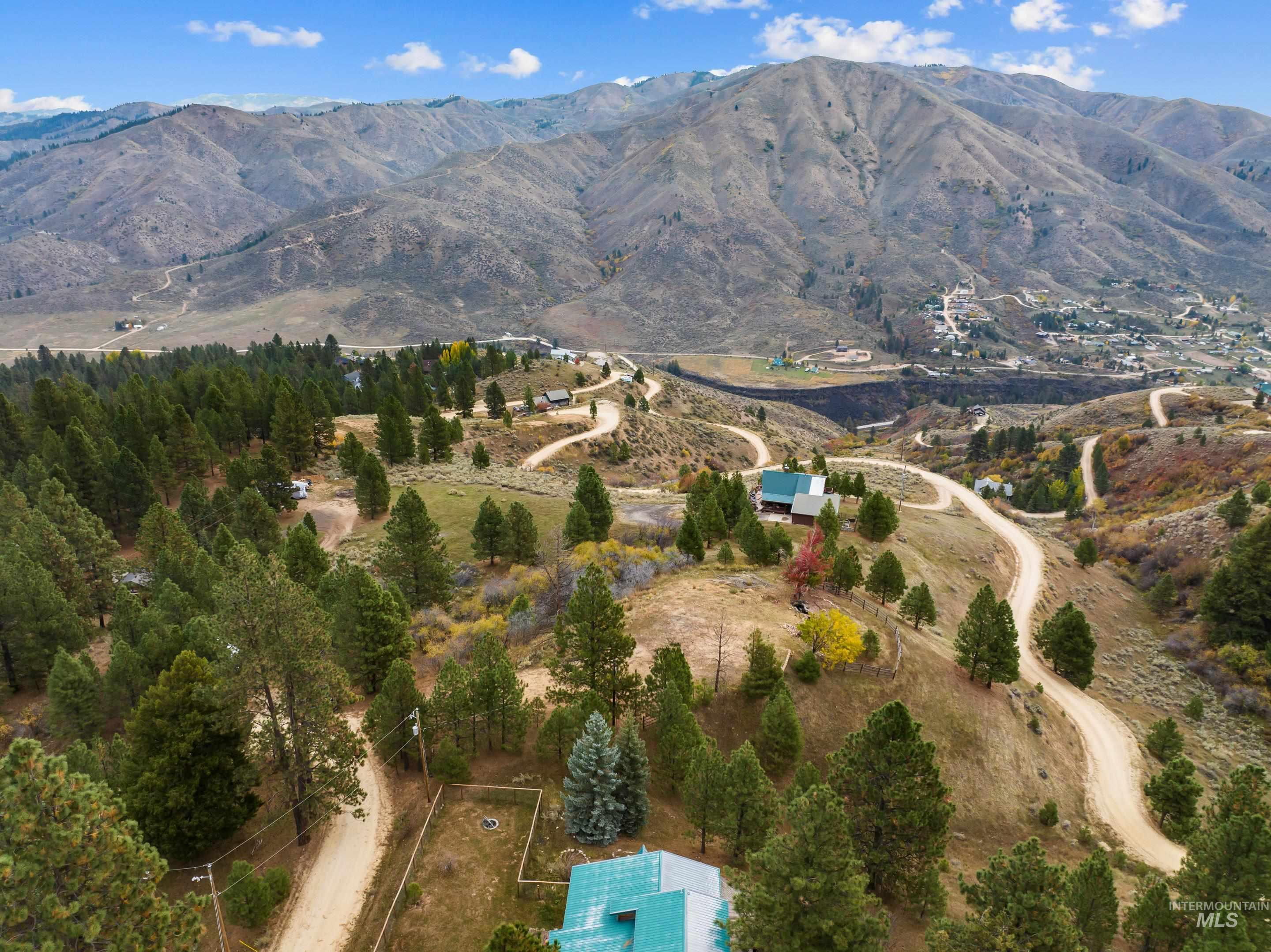 210 Evergreen Dr Property Photo 5