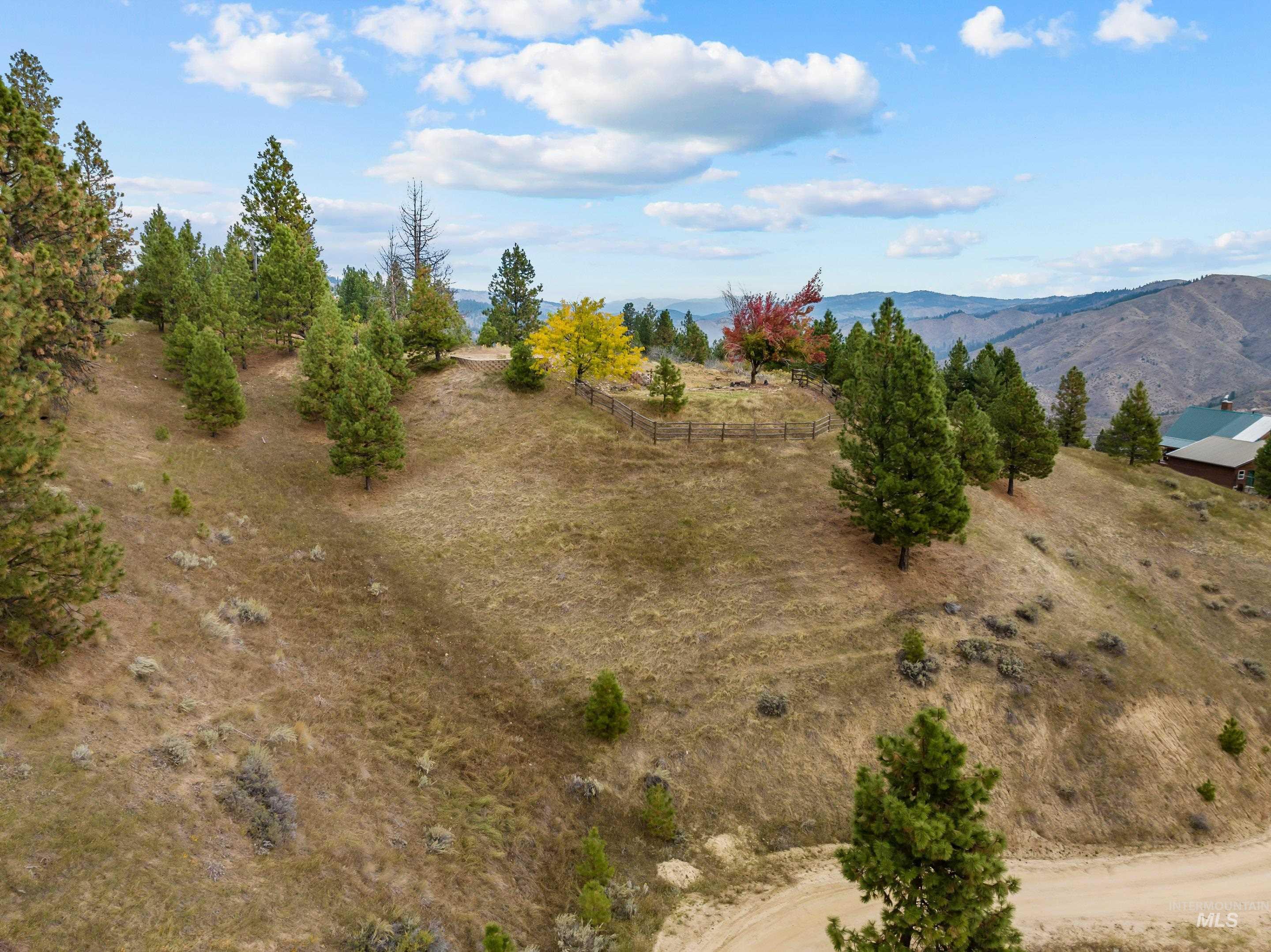 210 Evergreen Dr Property Photo 16