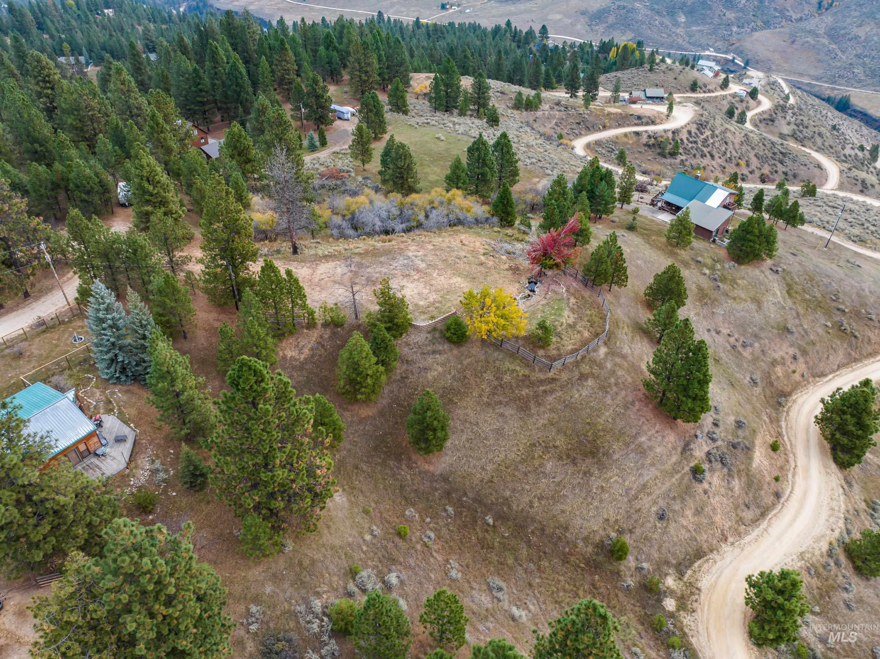 210 Evergreen Dr Property Photo 23