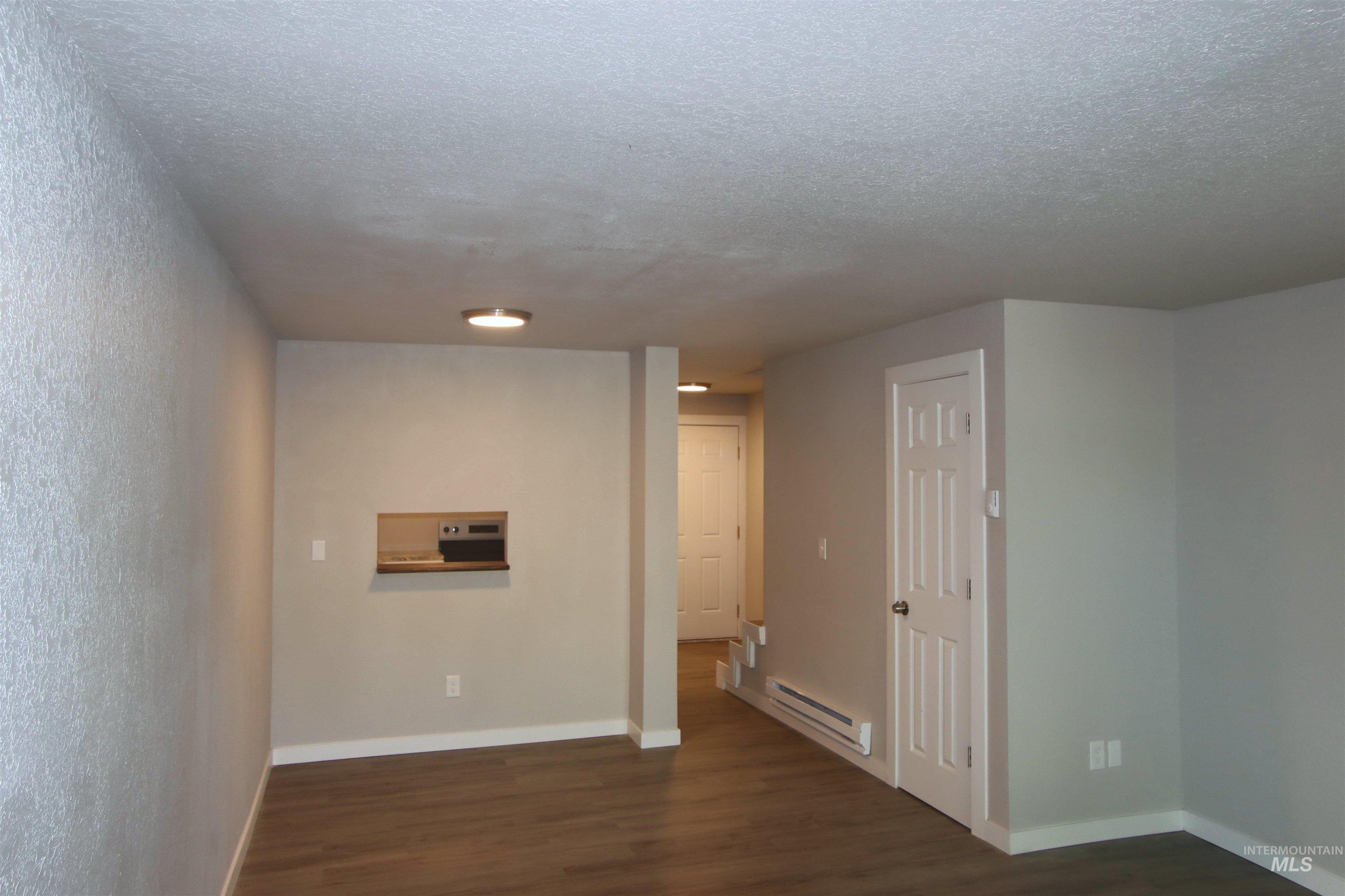 2427 Cherry St Property Photo 4