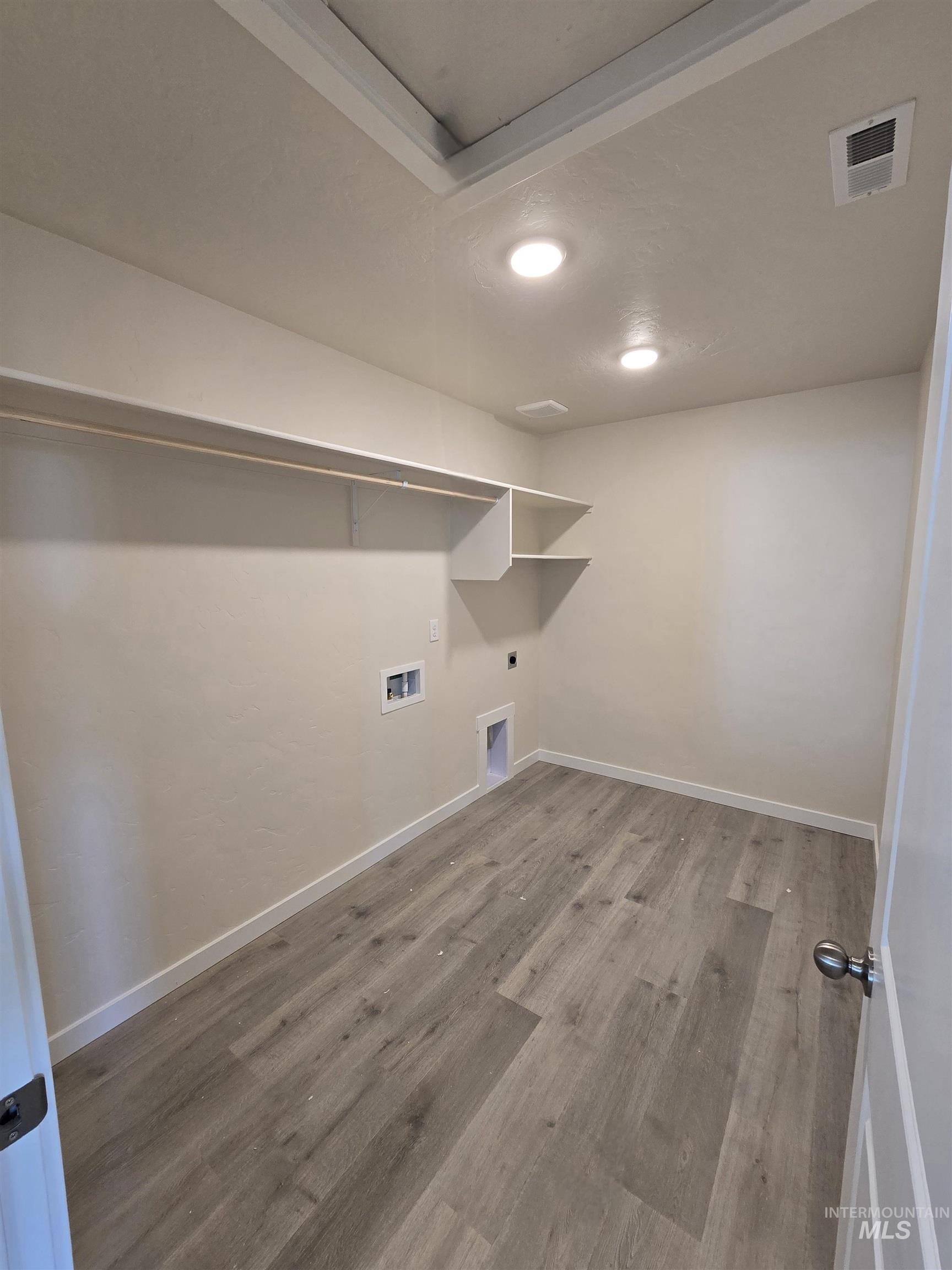 15637 N Labrador Ave Property Photo 13