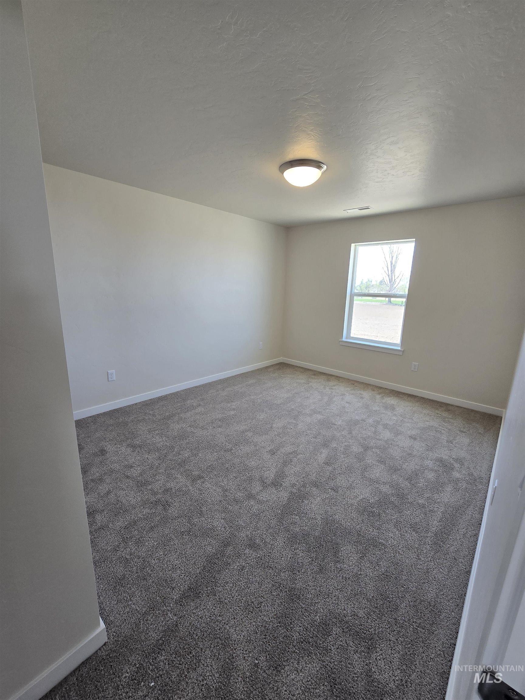 15637 N Labrador Ave Property Photo 15