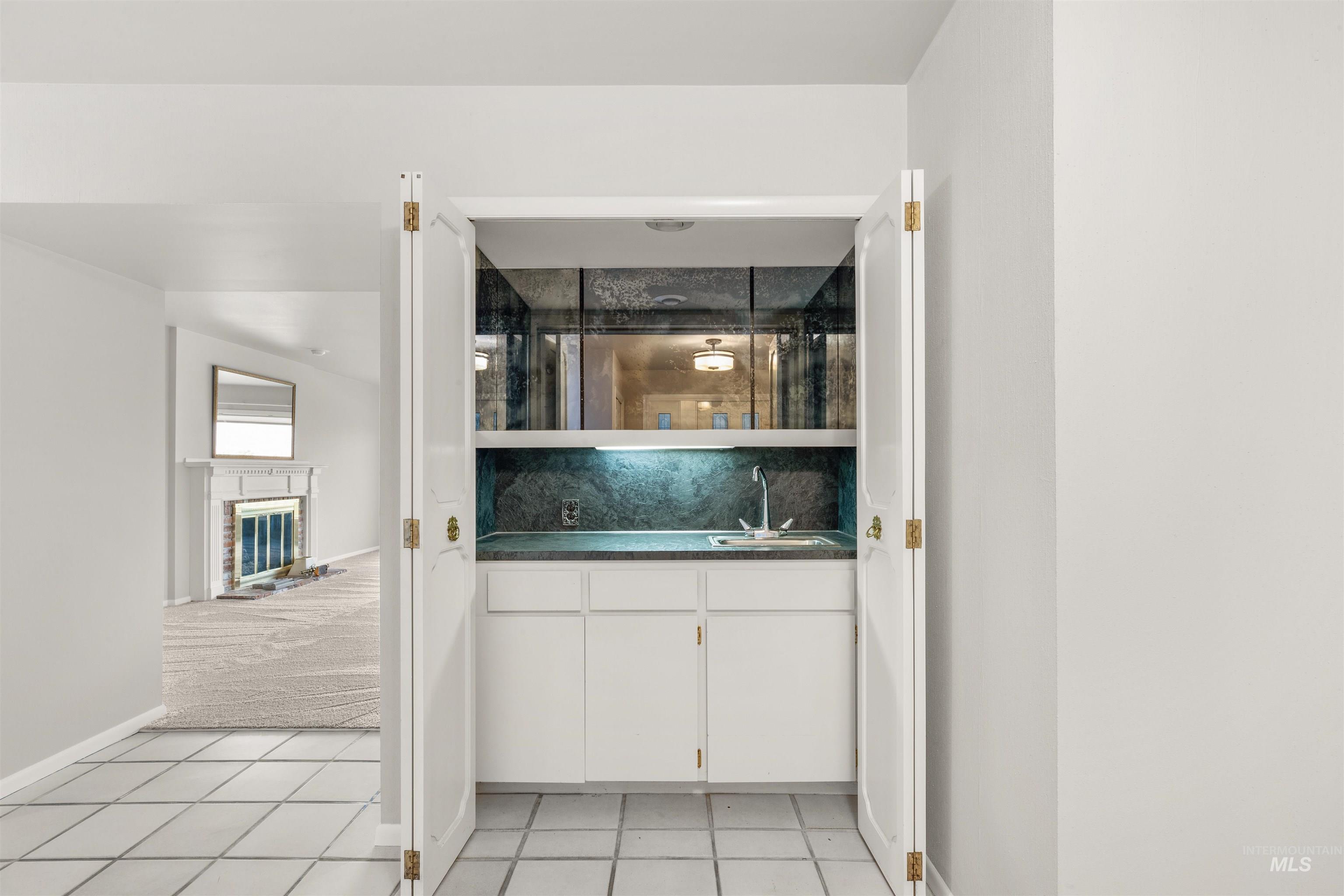 2956 Mayfair Ridge Property Photo 6