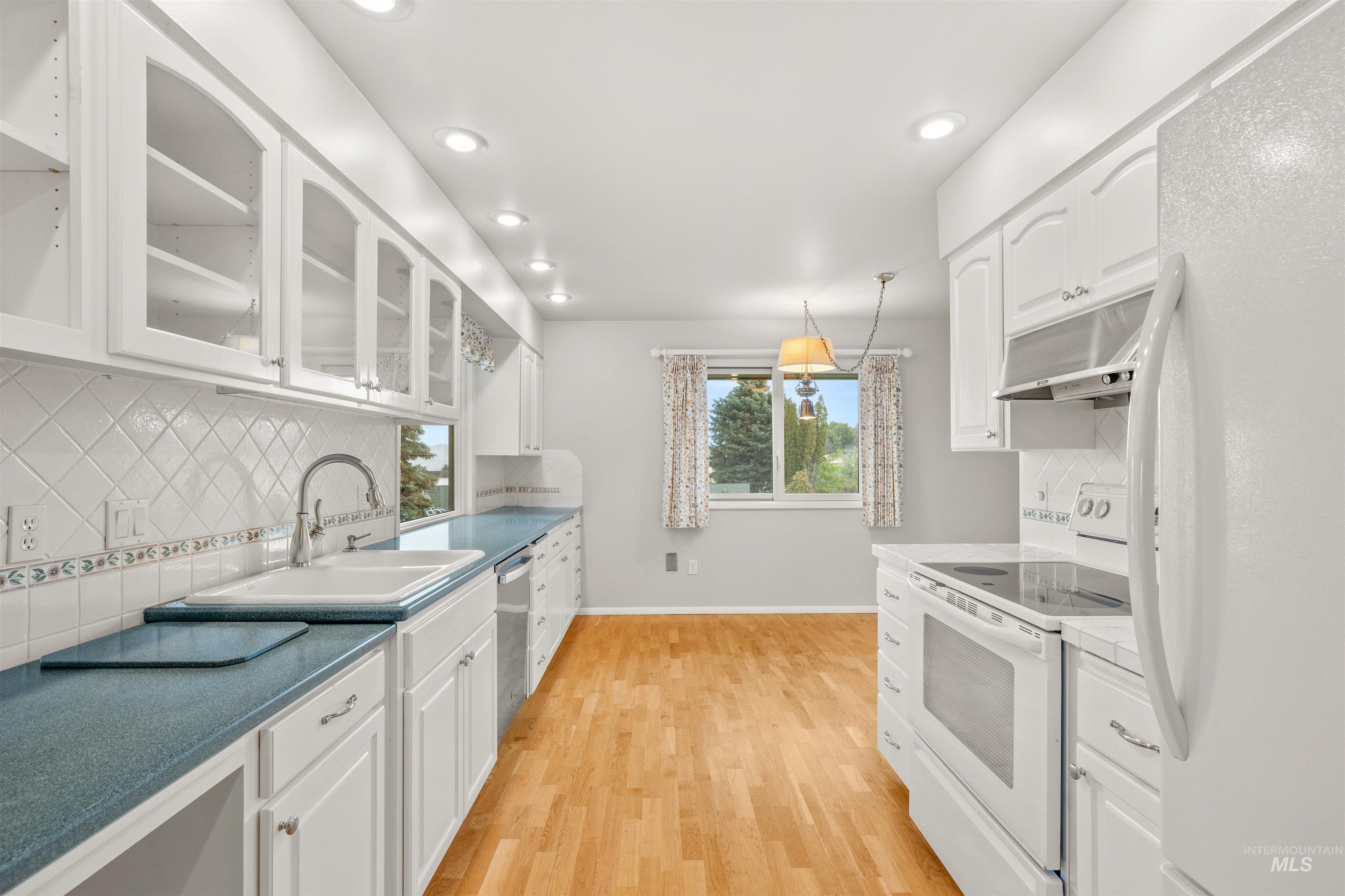 2956 Mayfair Ridge Property Photo 7