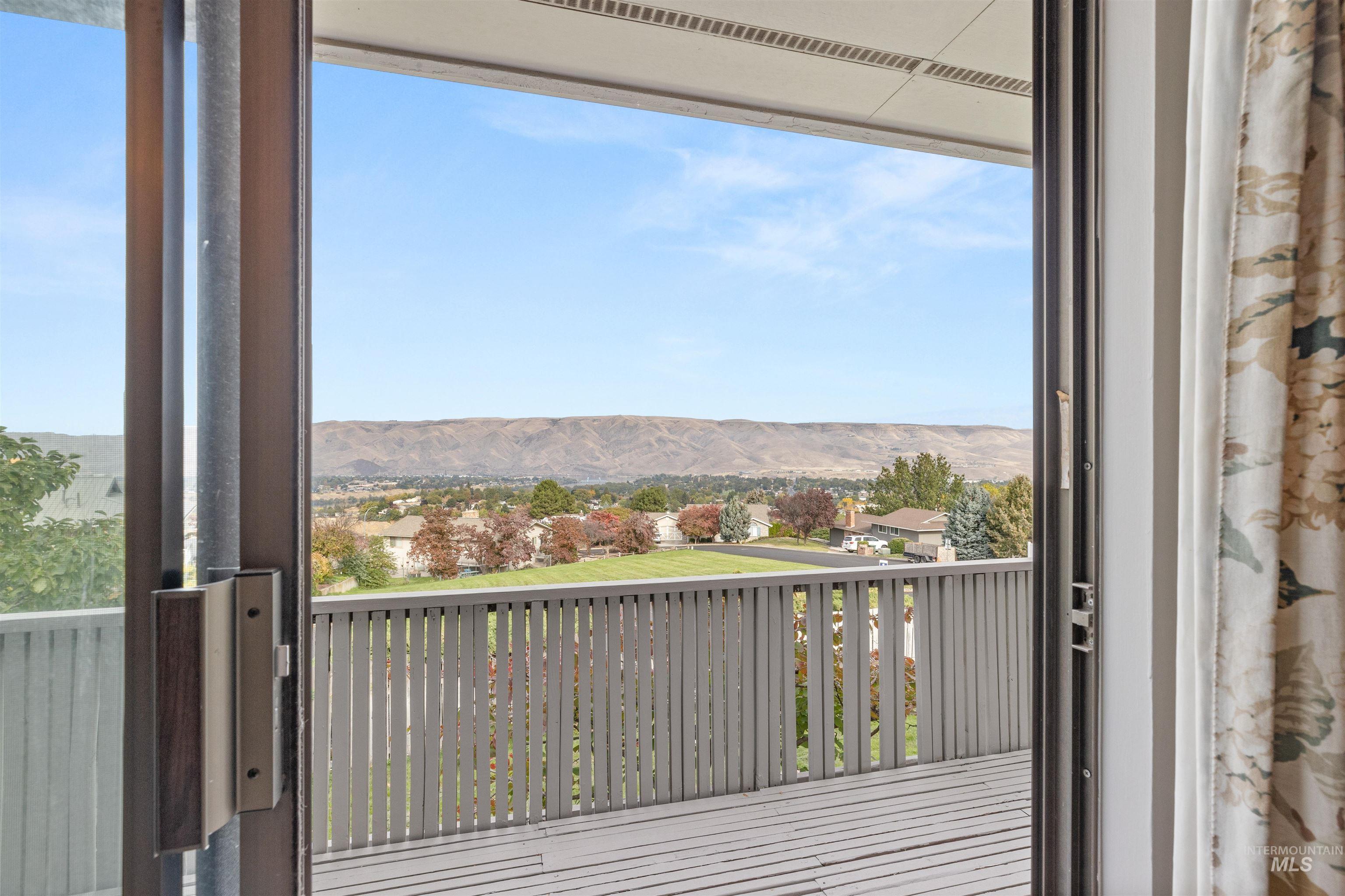 2956 Mayfair Ridge Property Photo 18