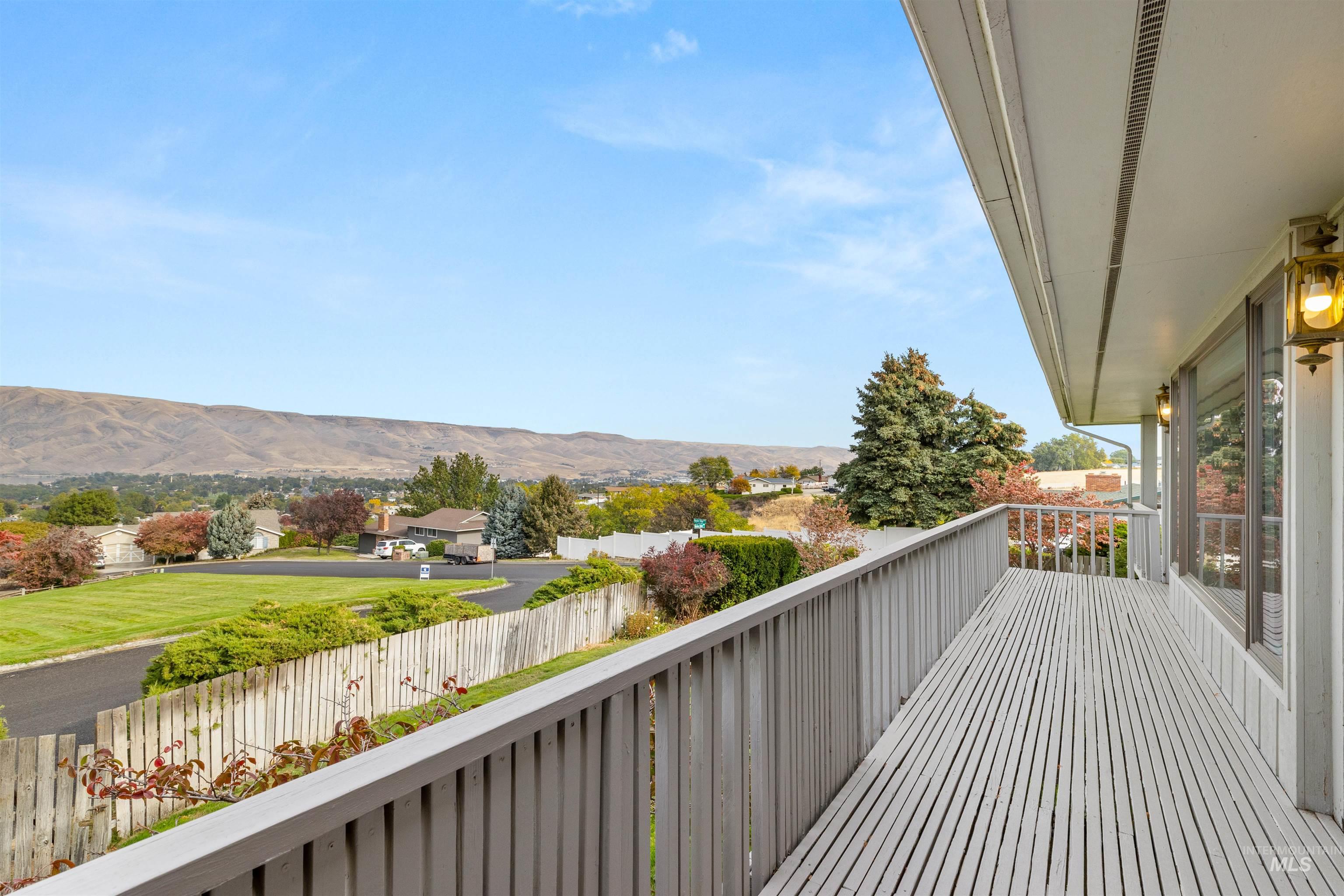 2956 Mayfair Ridge Property Photo 19