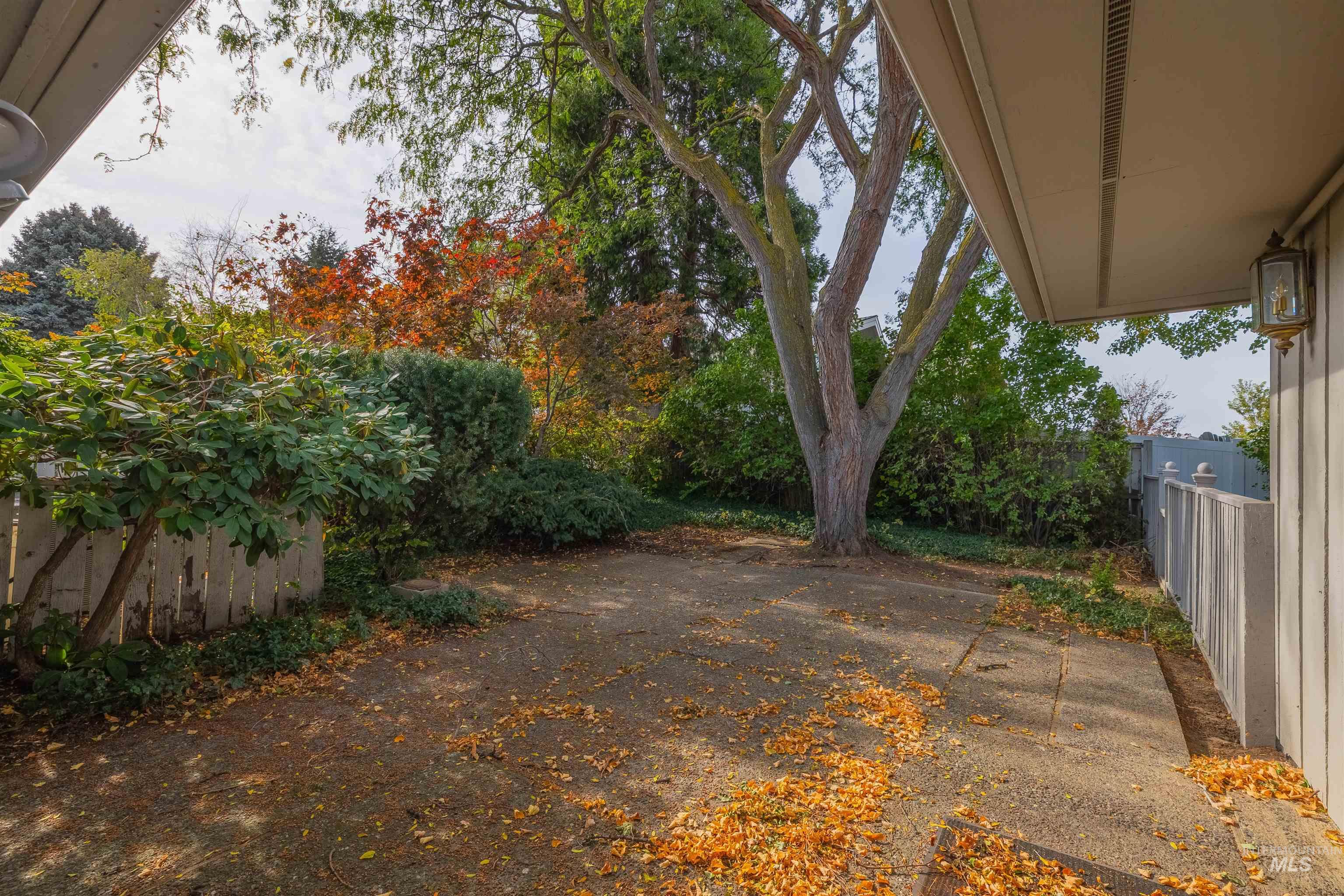 2956 Mayfair Ridge Property Photo 38