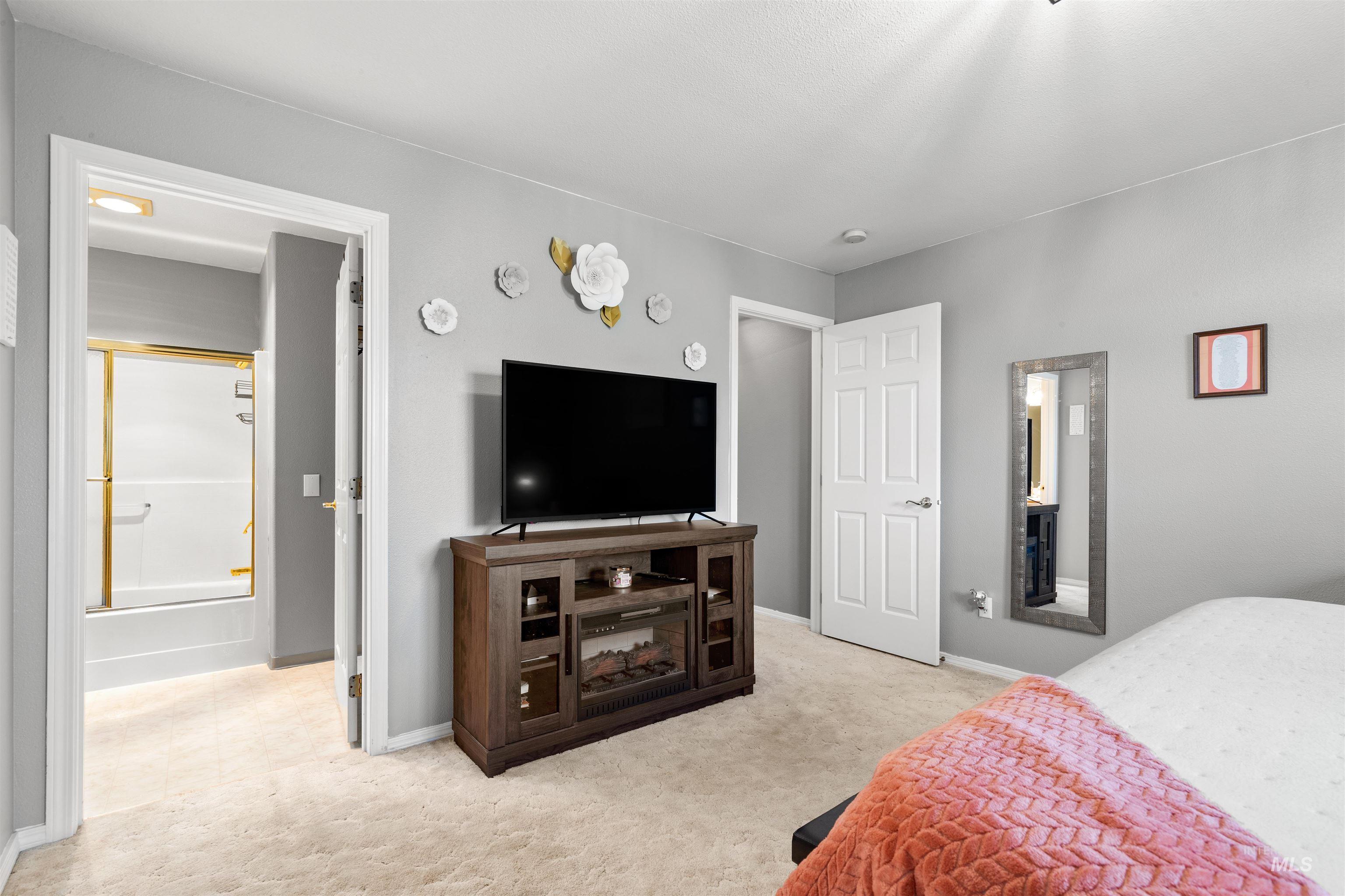 929 Cypress Court Property Photo 18