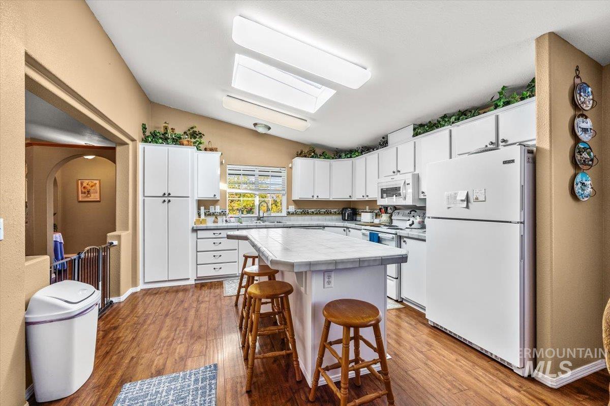 1915 W South Slope Road Property Photo 11