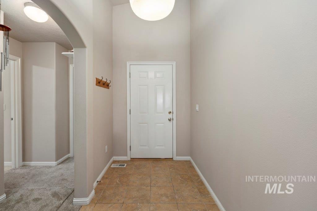 1118 Mcintosh St Property Photo 2
