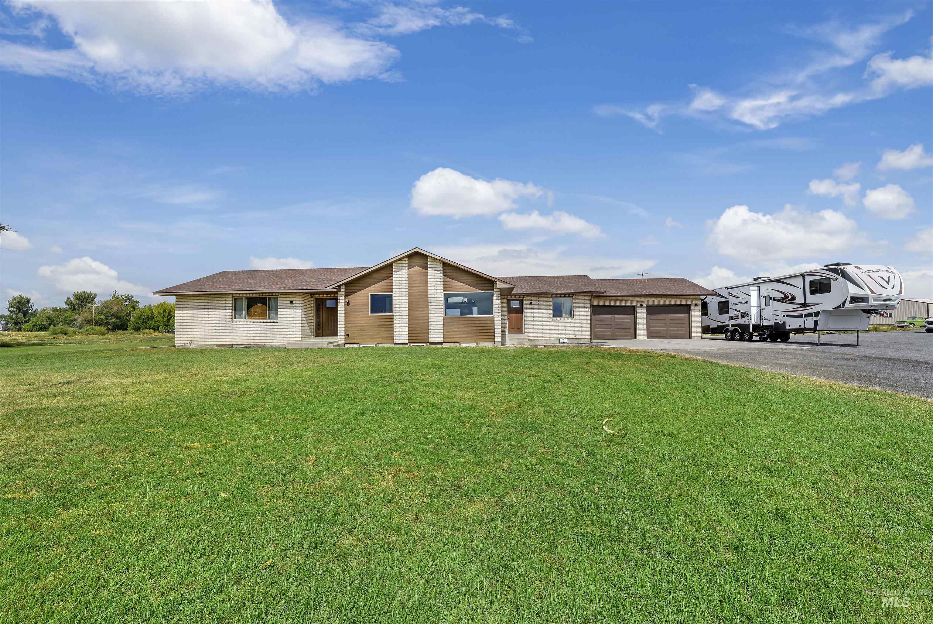 364 S 500 W # B Property Photo 2