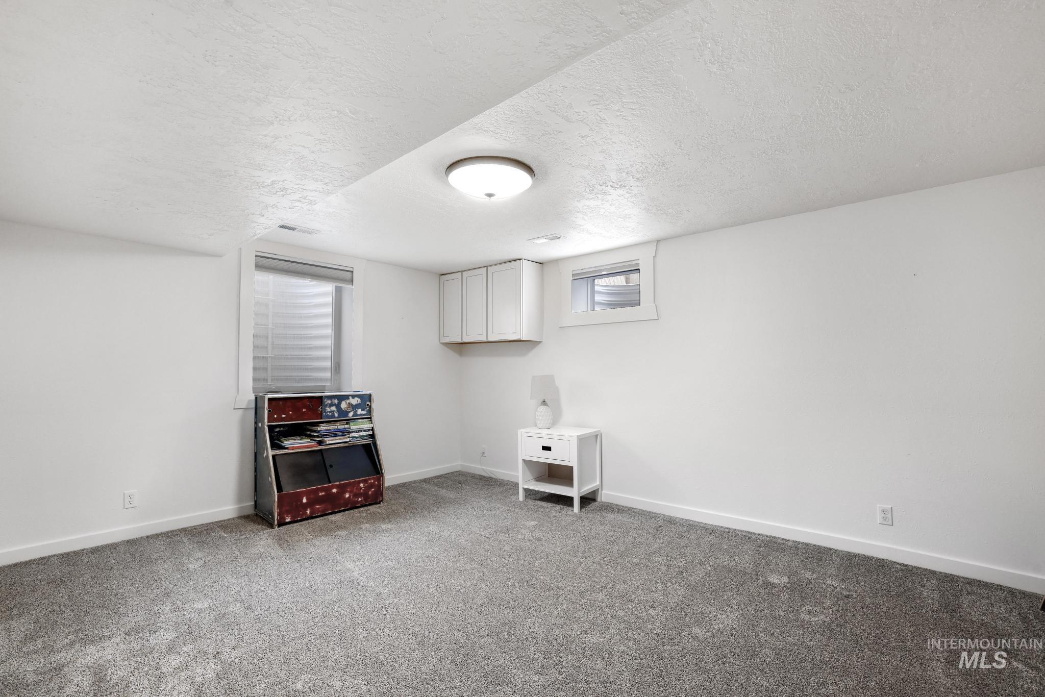364 S 500 W # B Property Photo 33