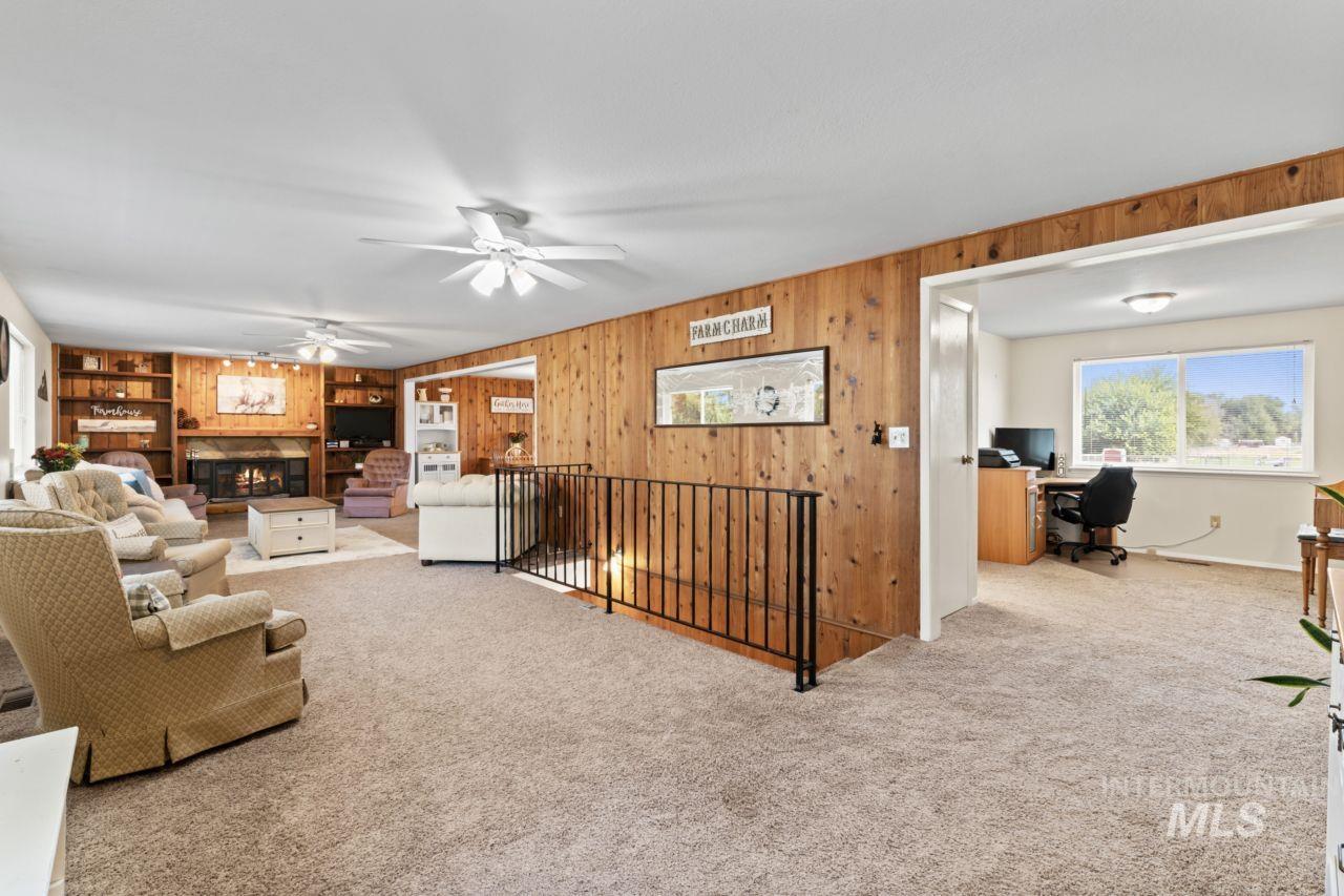 12247 Moss Lane Property Photo 6