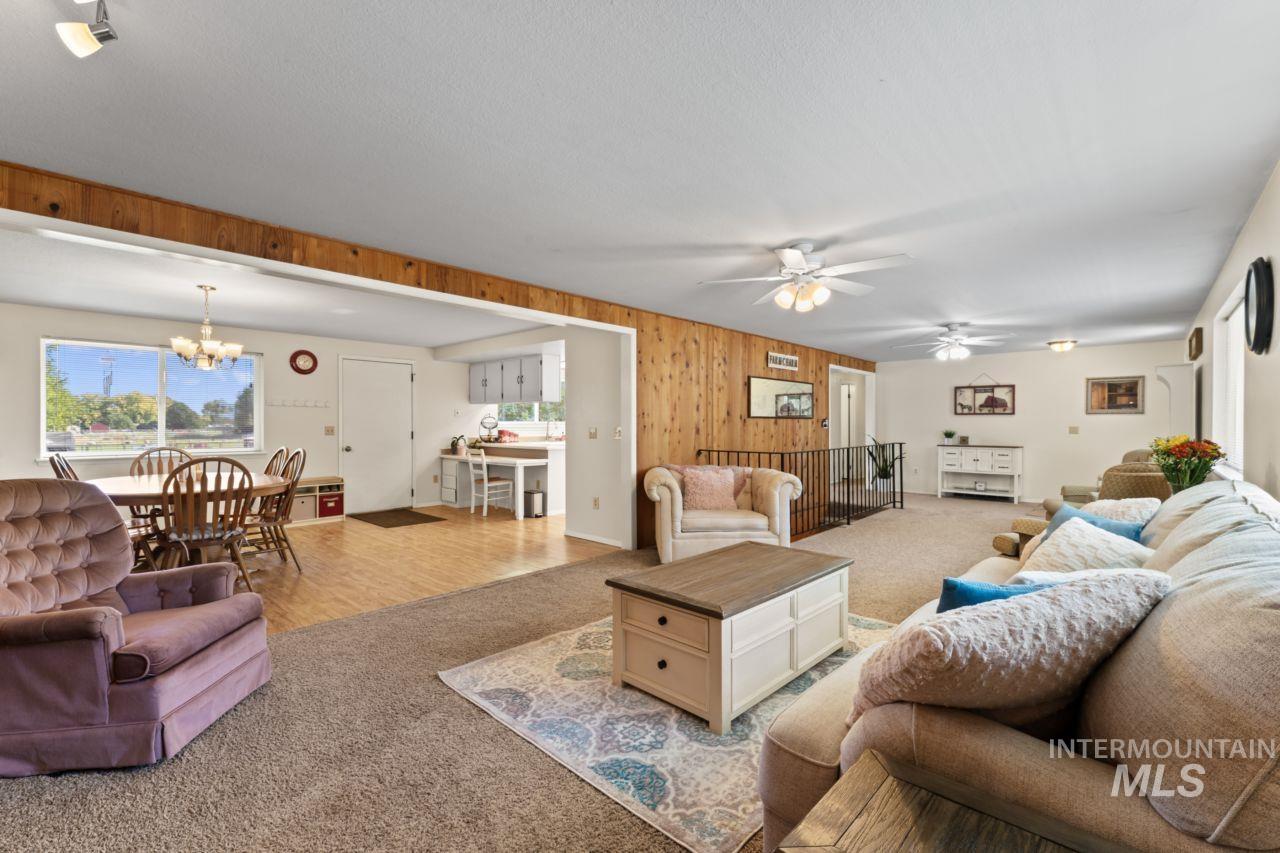 12247 Moss Lane Property Photo 7