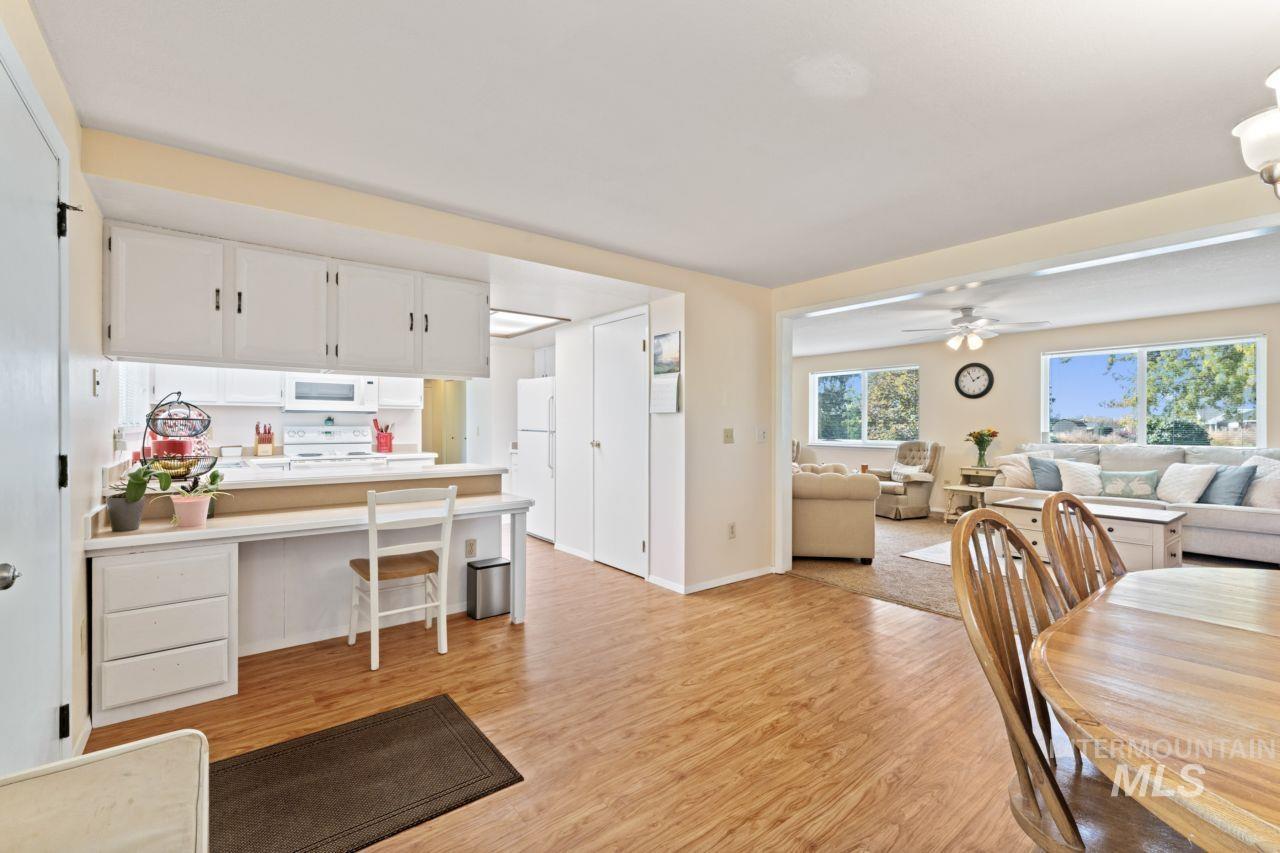 12247 Moss Lane Property Photo 9