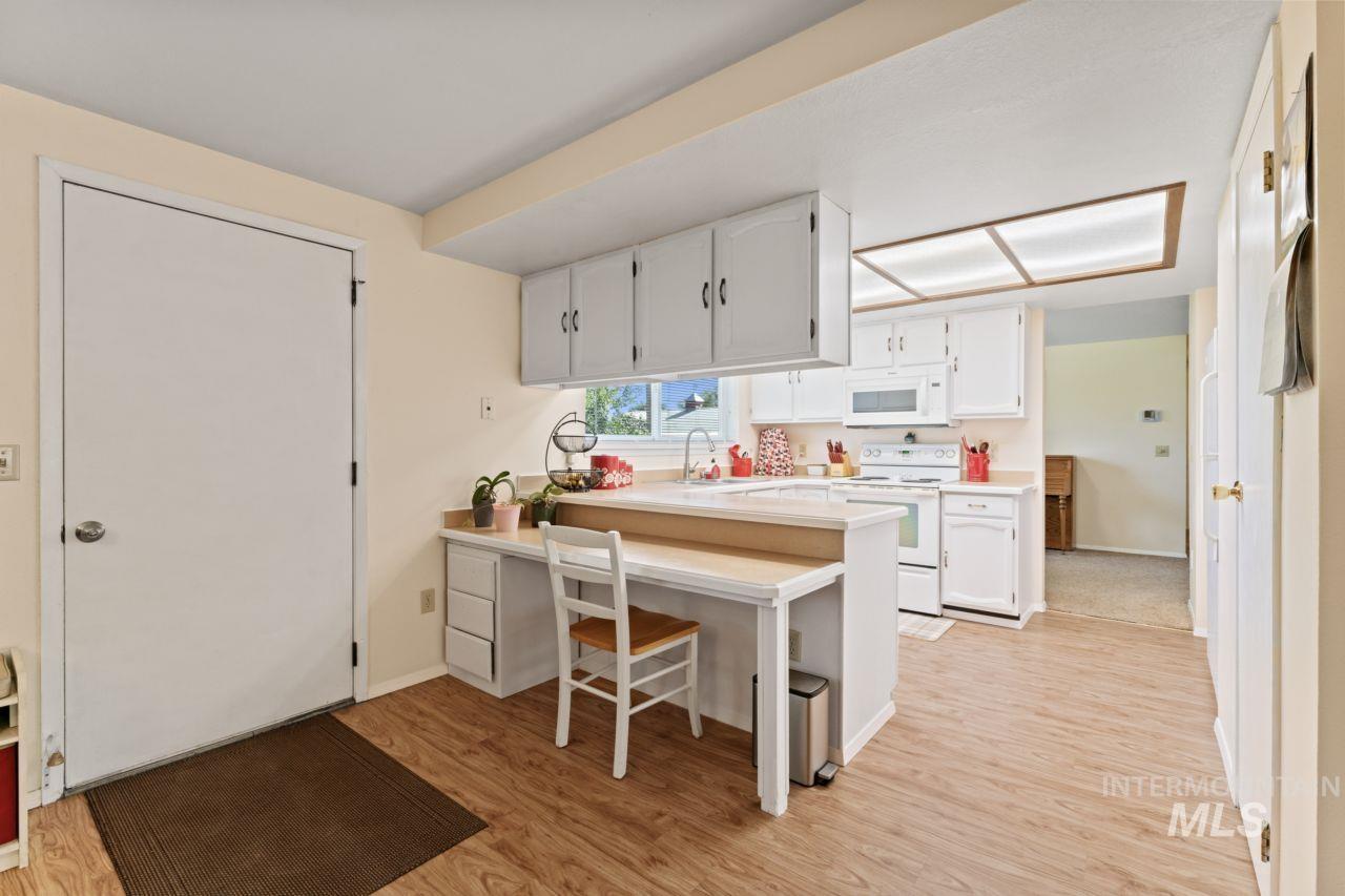 12247 Moss Lane Property Photo 10