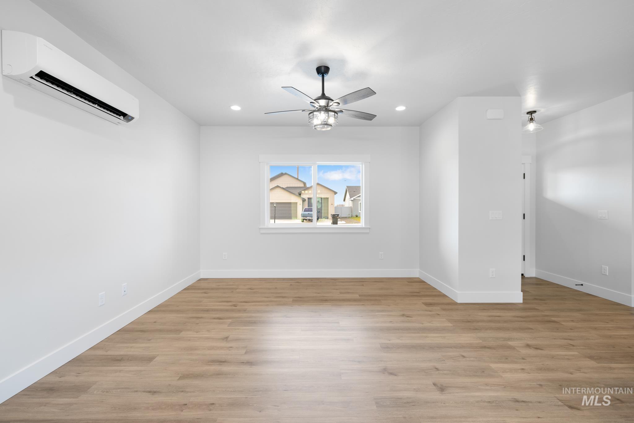 1530 Trail Way Property Photo 10