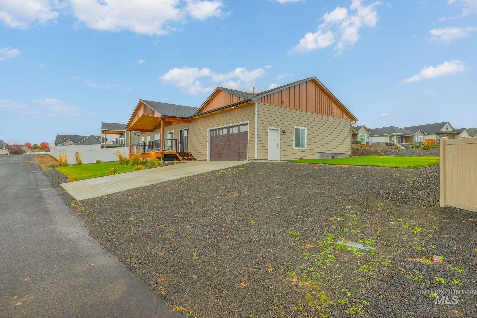3220 Hidden Valley Loop Property Photo 4