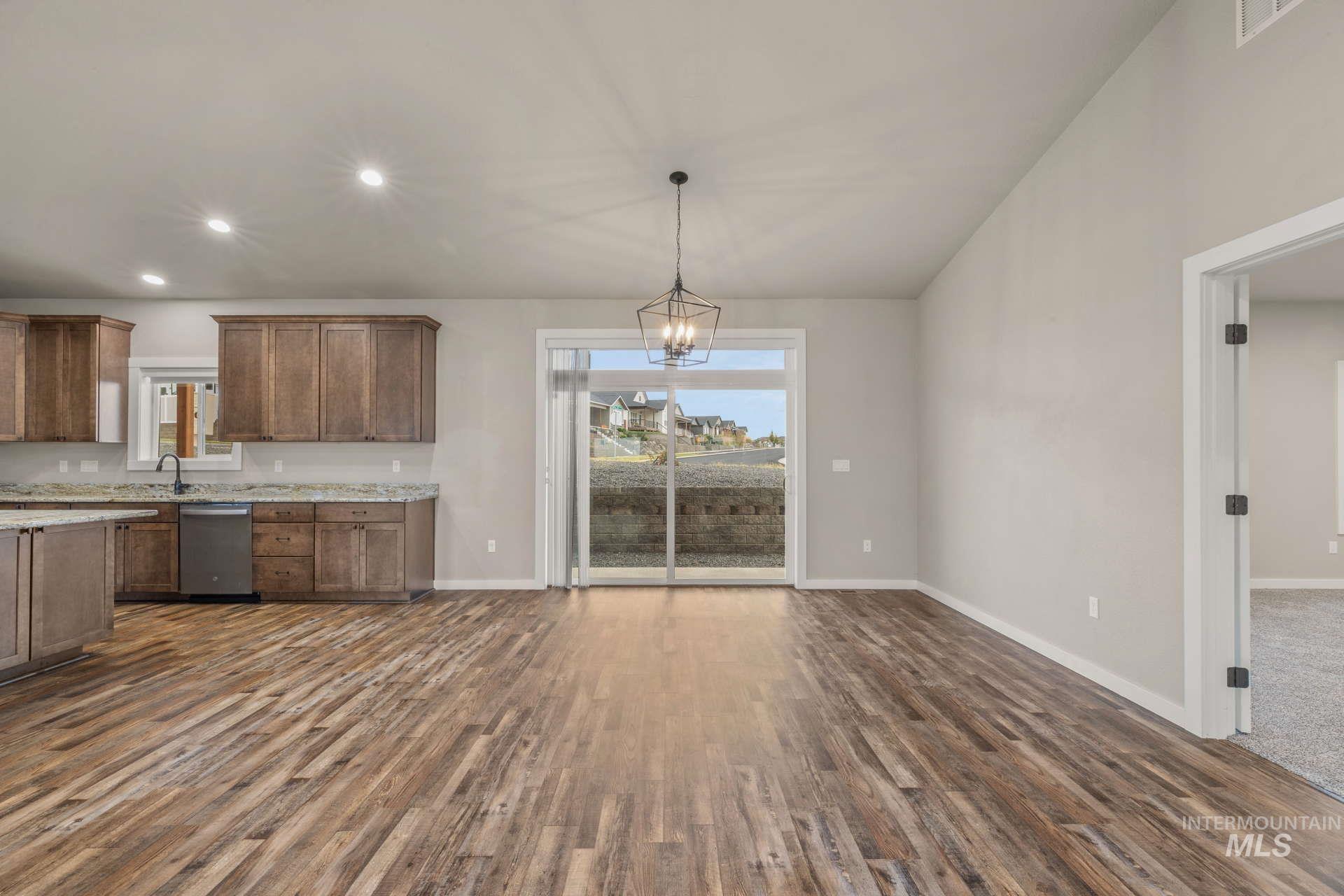 3220 Hidden Valley Loop Property Photo 7