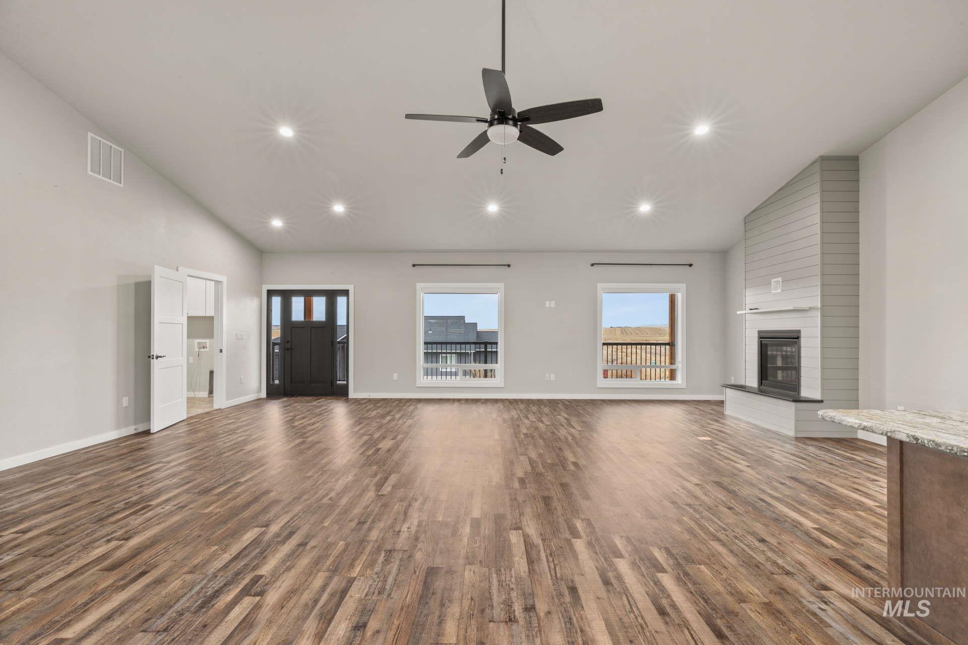 3220 Hidden Valley Loop Property Photo 8