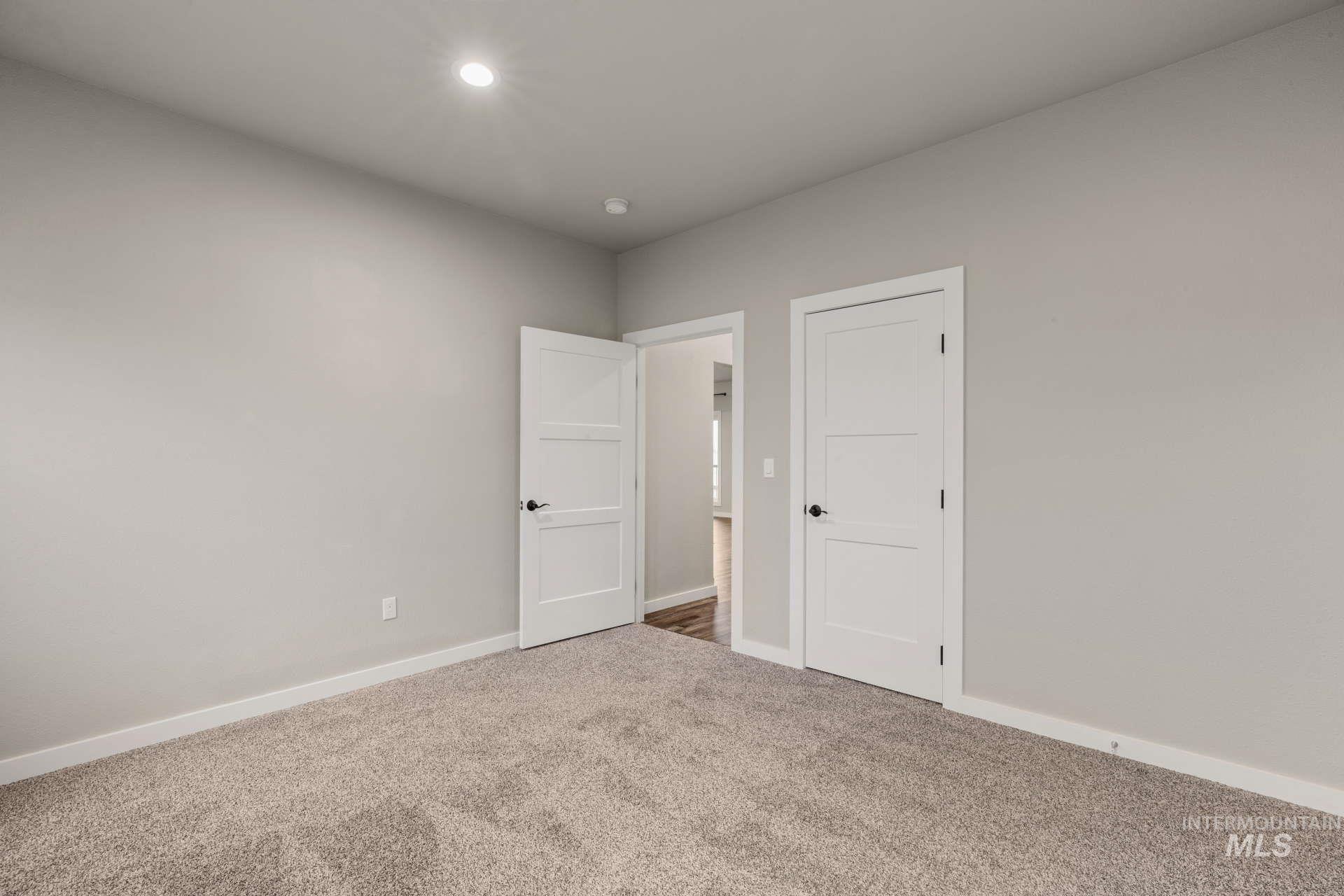 3220 Hidden Valley Loop Property Photo 21