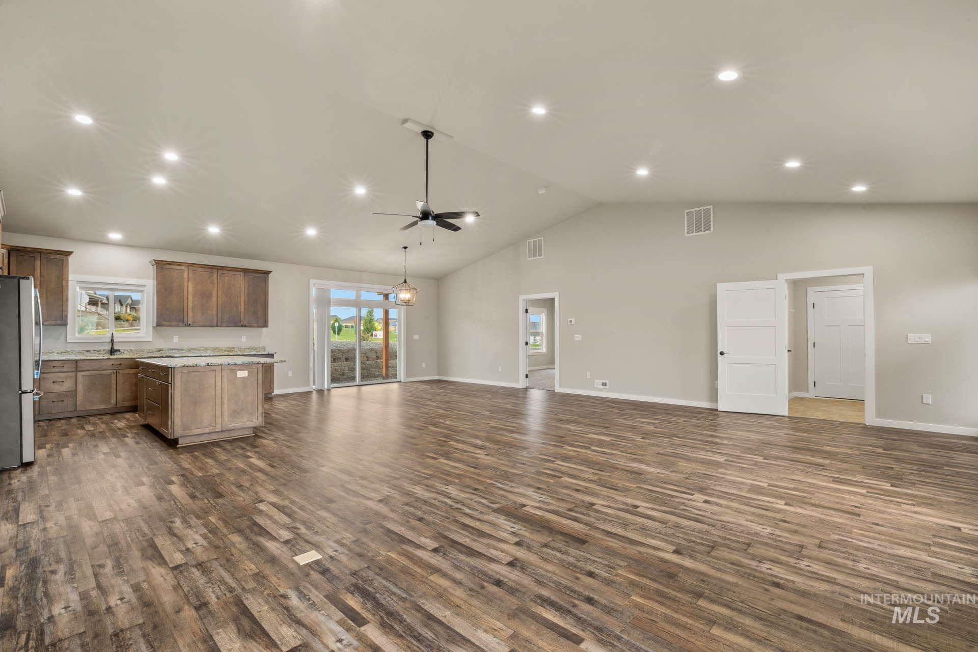 3220 Hidden Valley Loop Property Photo 23