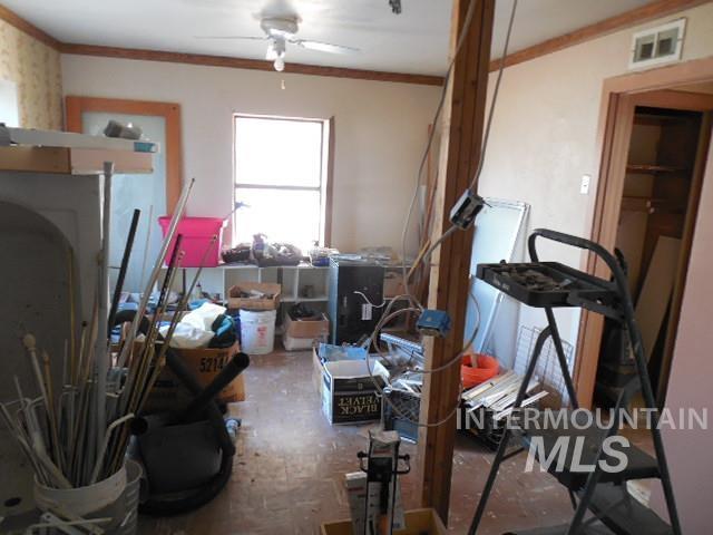 1910 American Legion Blvd Property Photo 12