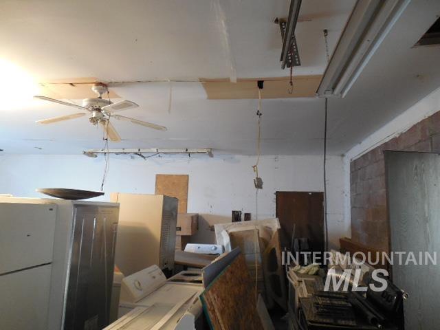 1910 American Legion Blvd Property Photo 23