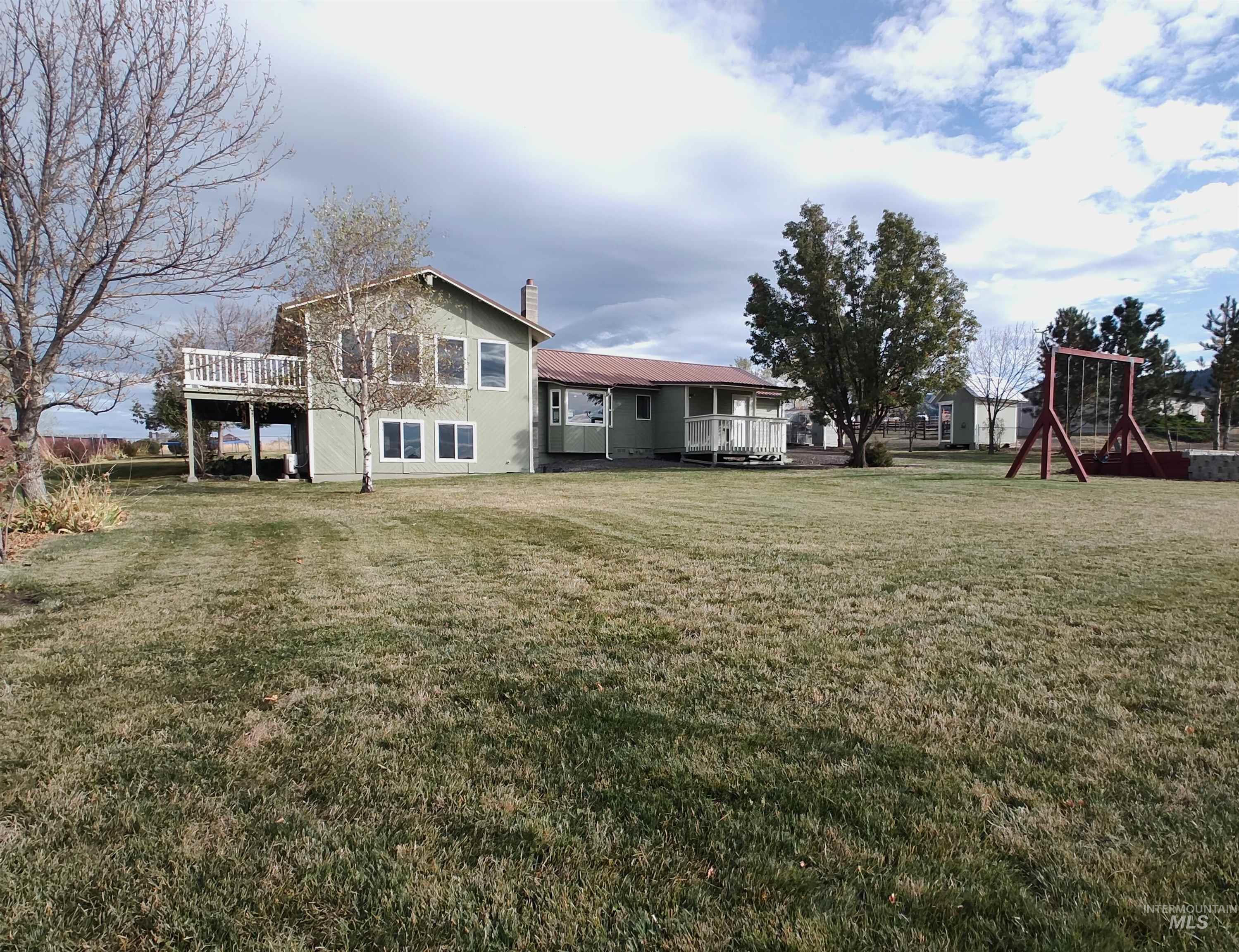 28 Red Barn Lane Property Photo 2