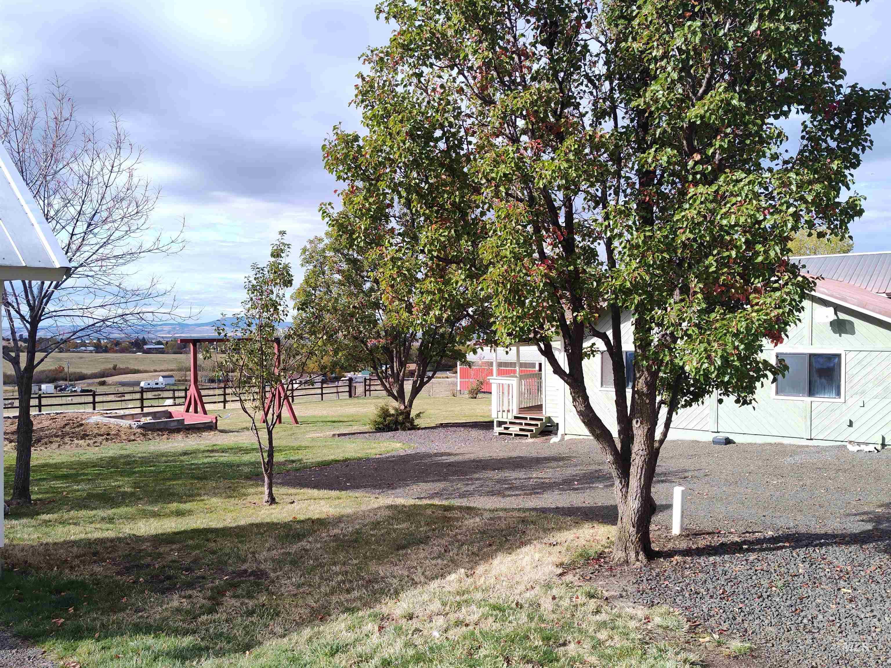 28 Red Barn Lane Property Photo 8
