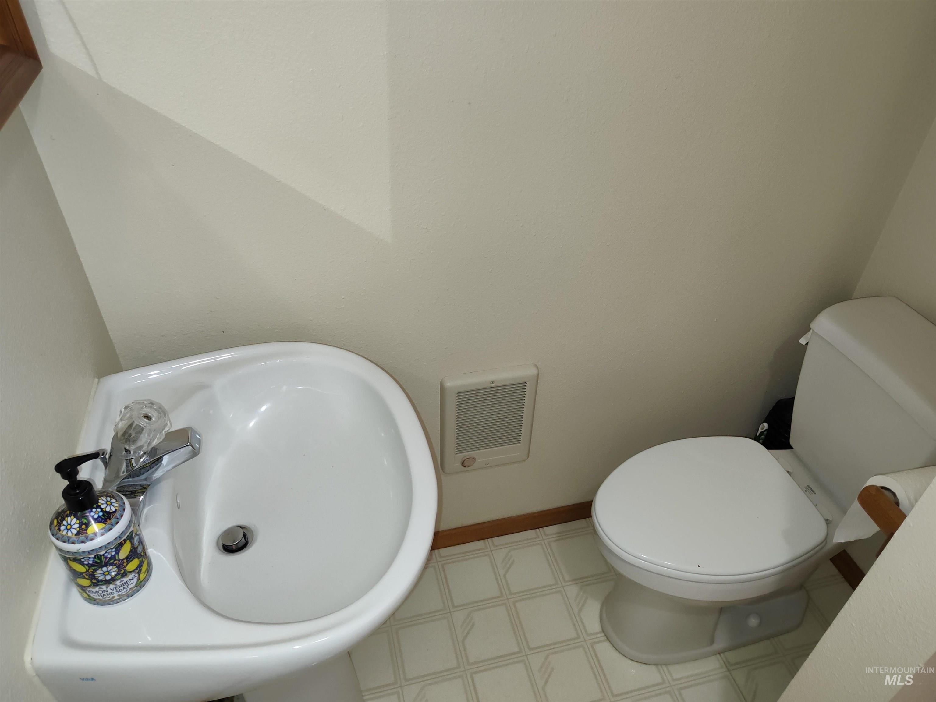 28 Red Barn Lane Property Photo 23
