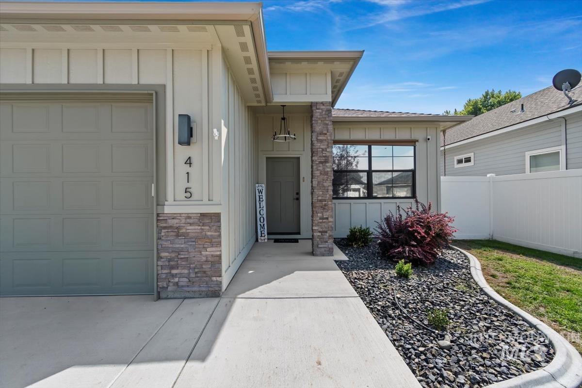 415 Cutlass Property Photo 2