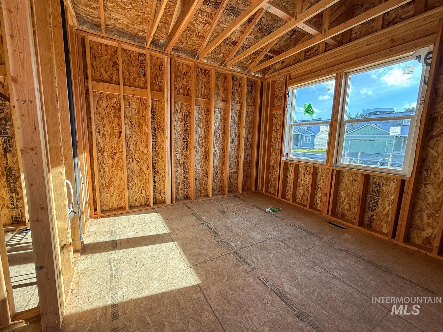 2424 E Third Street Property Photo 10