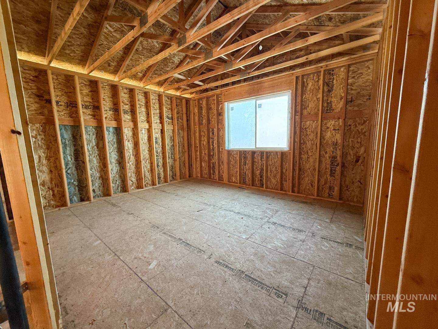 2424 E Third Street Property Photo 16