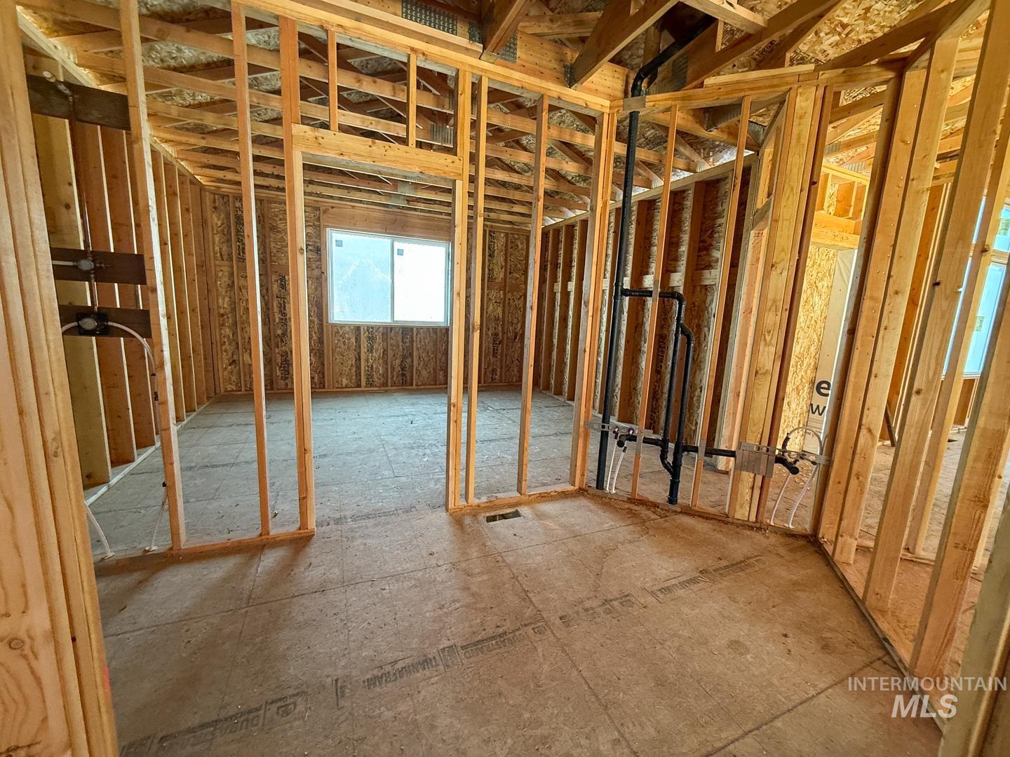 2424 E Third Street Property Photo 20