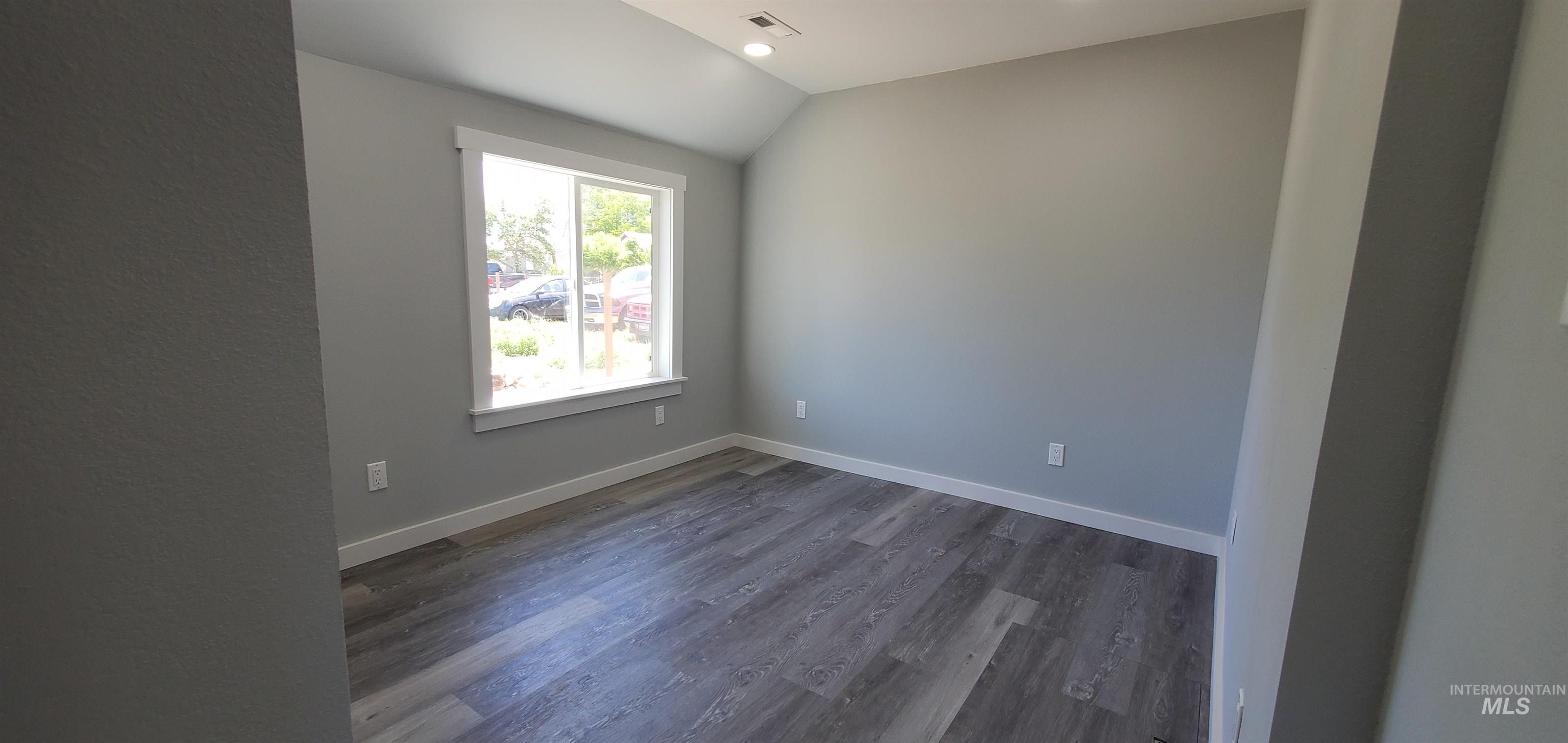101 E Park Ave Property Photo 13