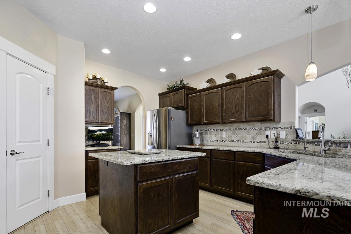 9013 W Cambridge Ct Property Photo 6