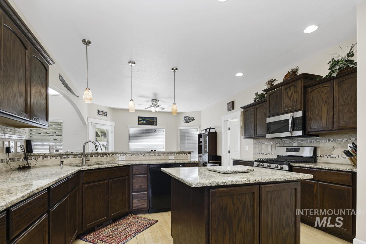 9013 W Cambridge Ct Property Photo 29