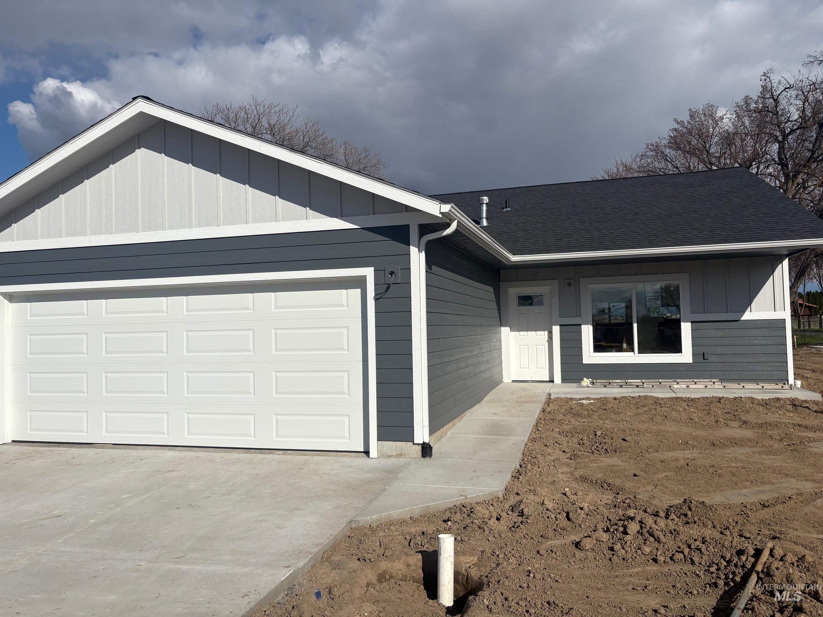 3419 Glacier Drive Property Photo 1
