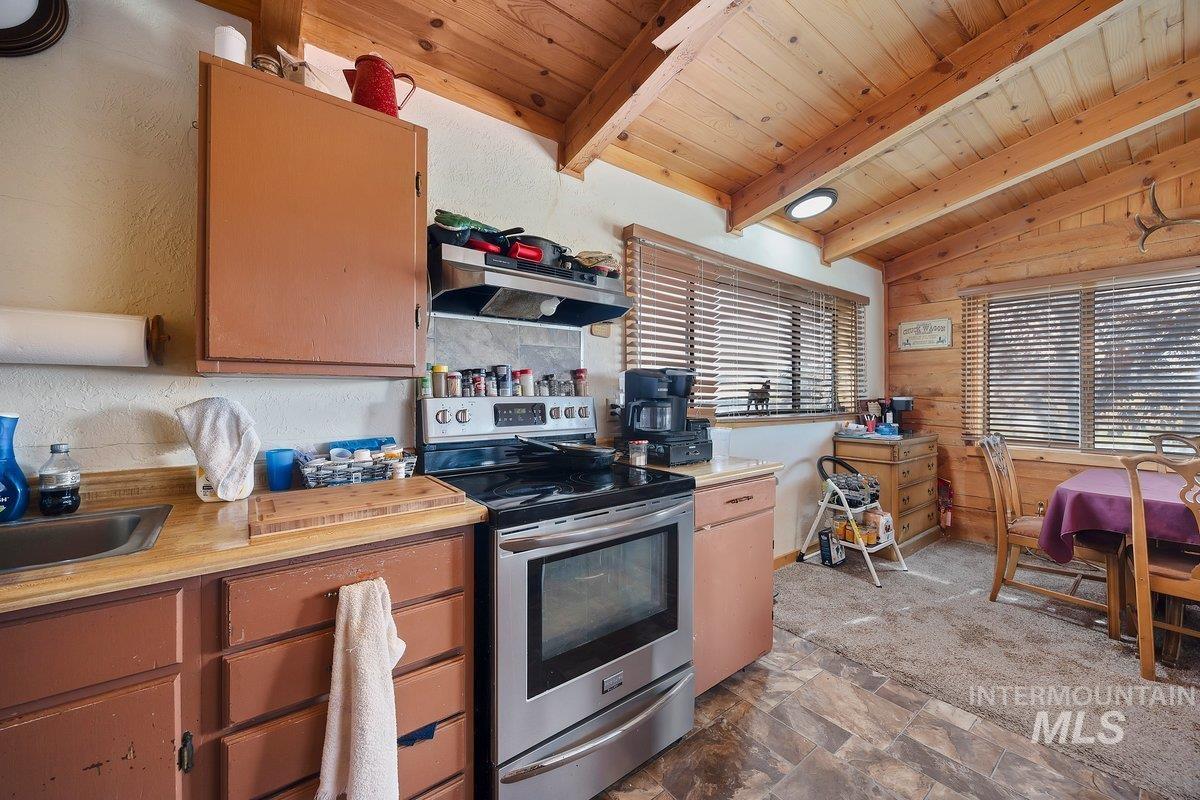 2207 E 3762 N Property Photo 15