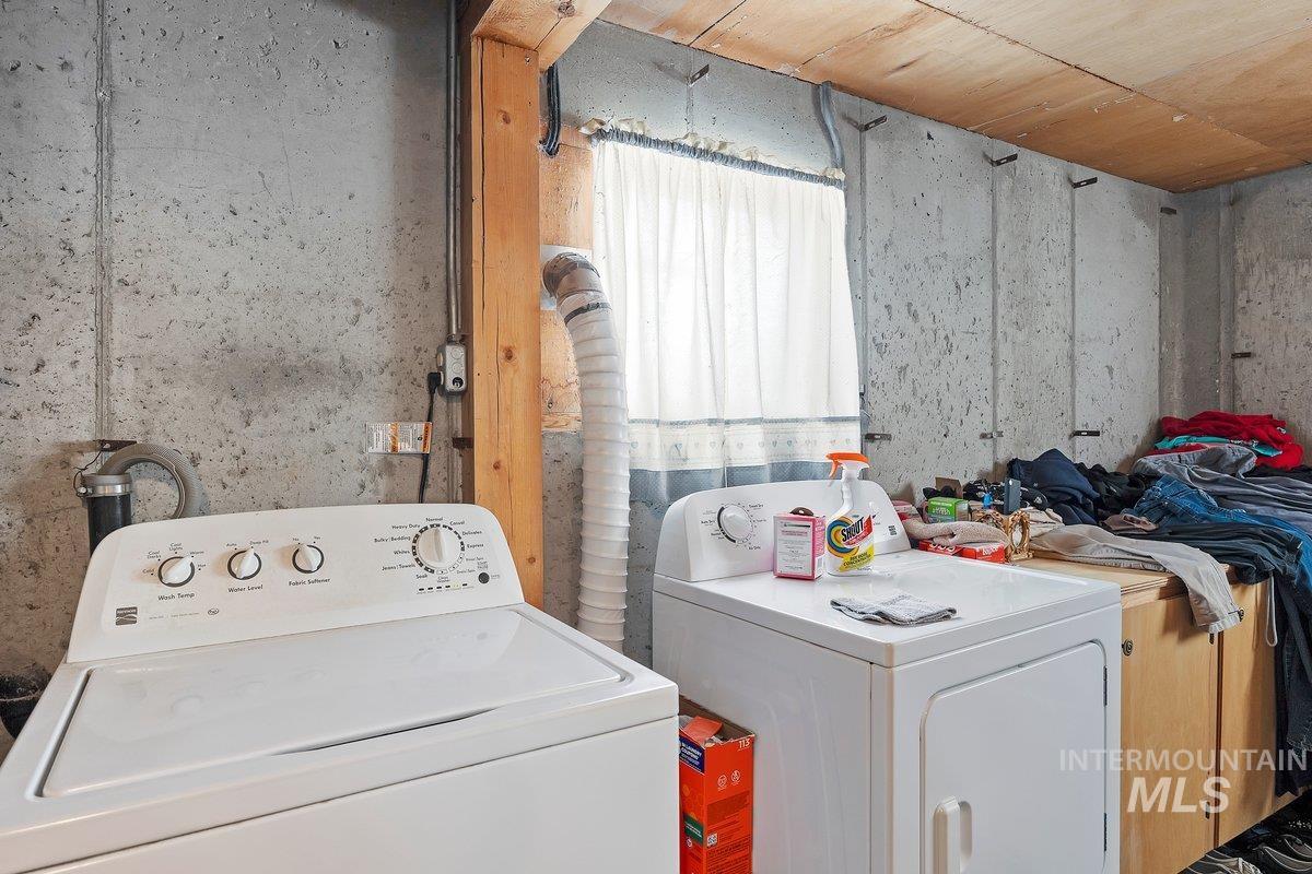 2207 E 3762 N Property Photo 23