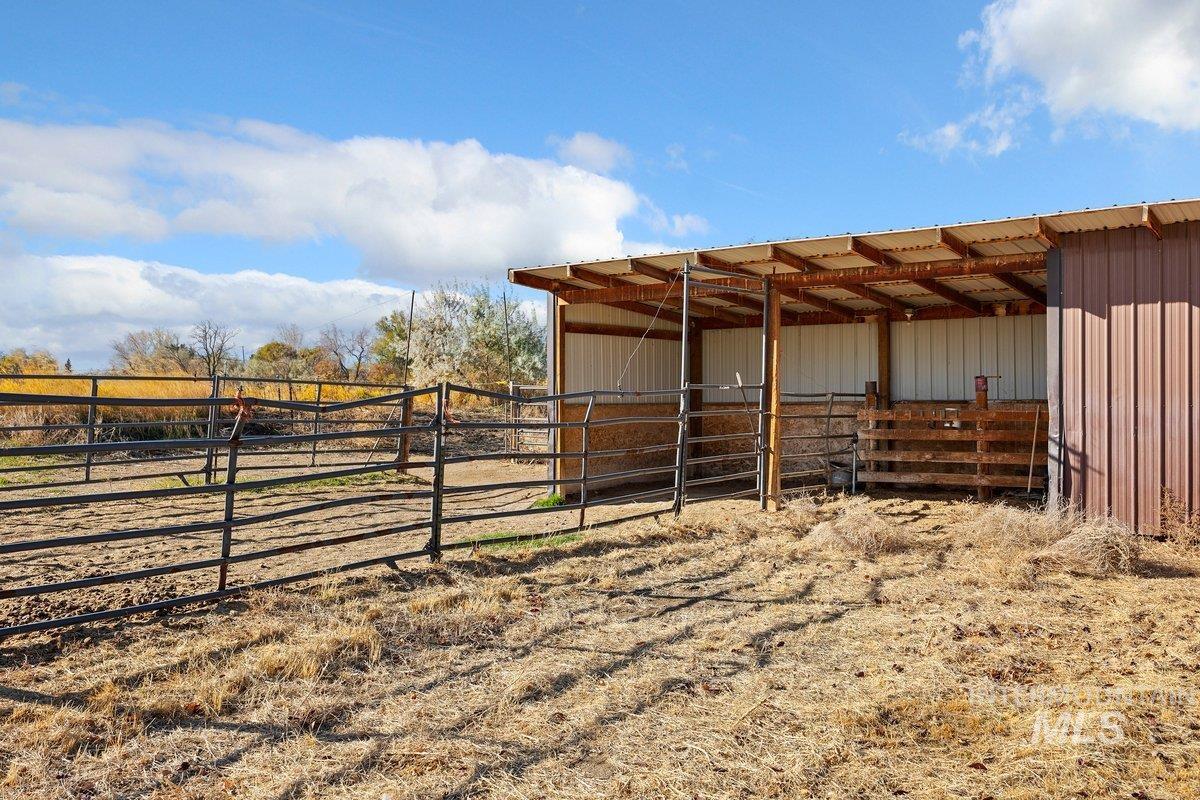 2207 E 3762 N Property Photo 29