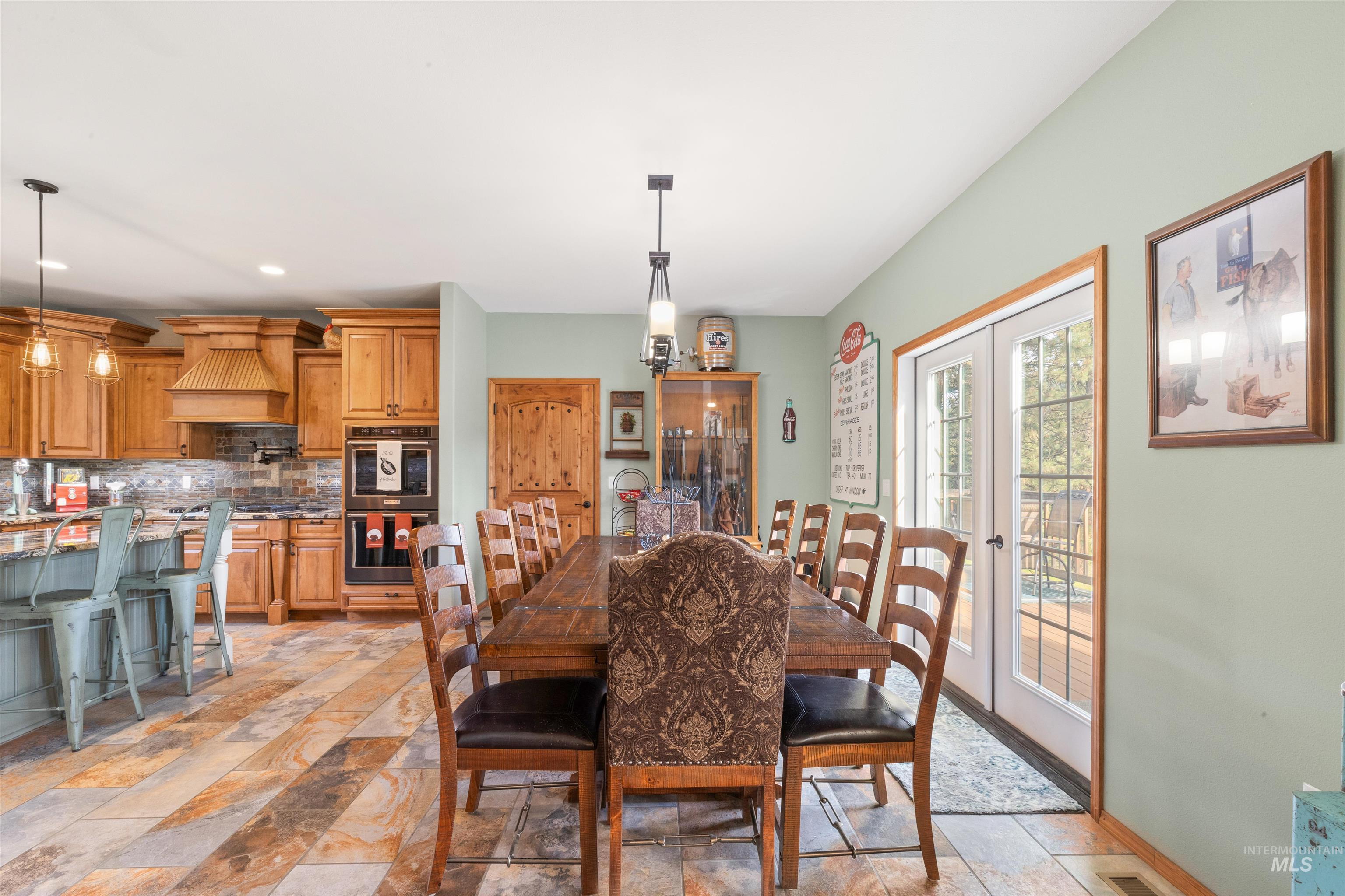 643 Adams Road Property Photo 16