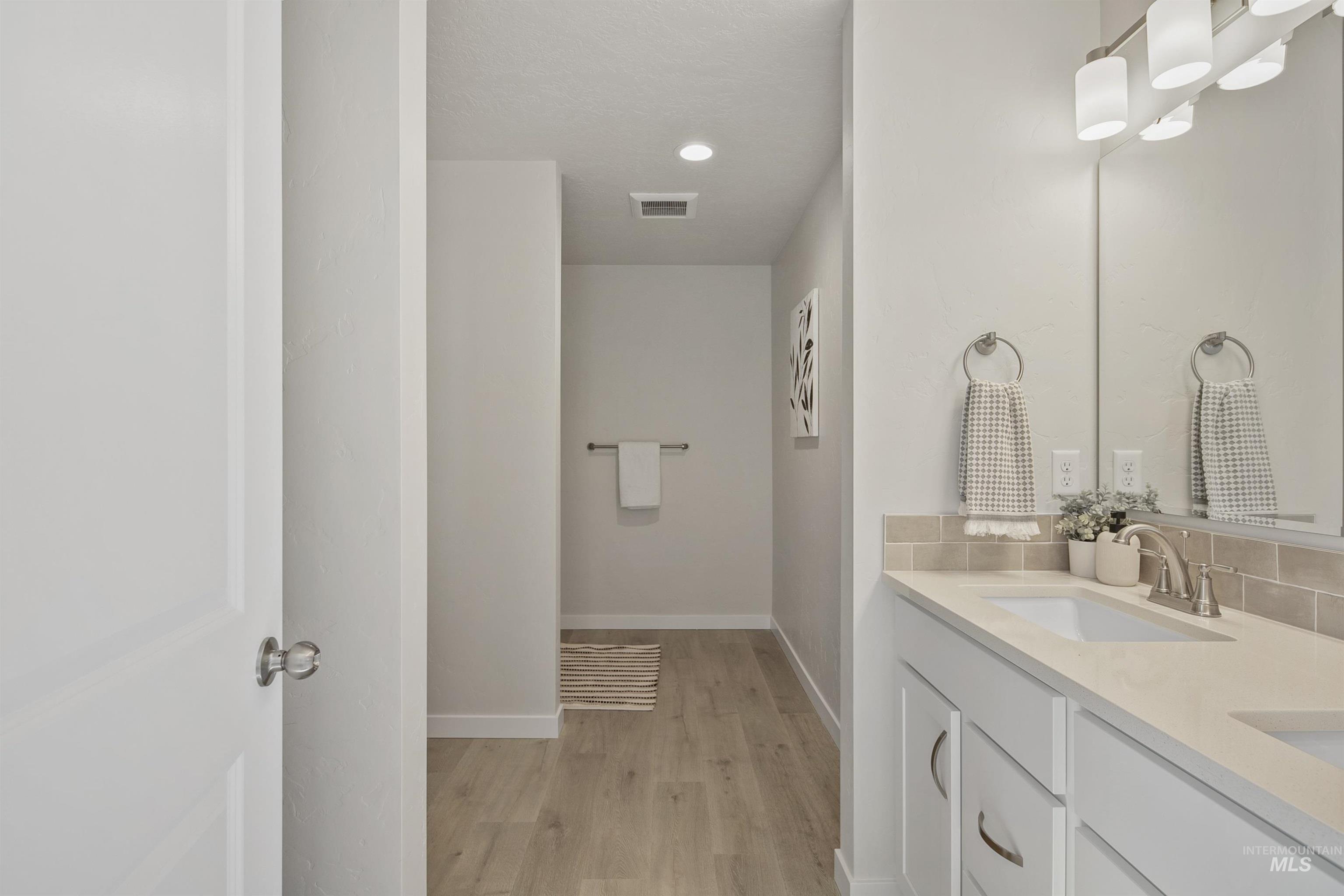 10155 Longtail Drive Property Photo 6