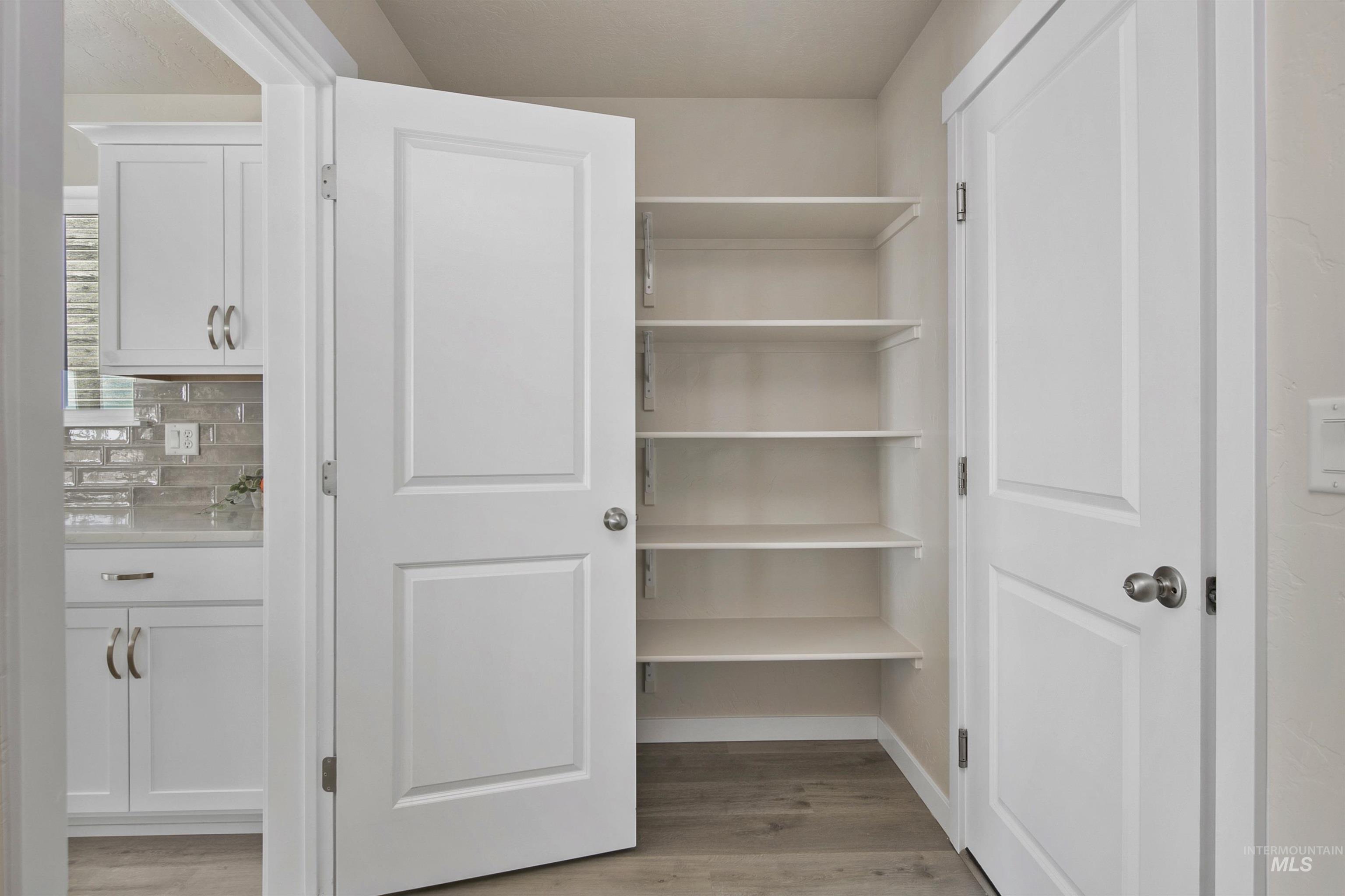 10155 Longtail Drive Property Photo 12
