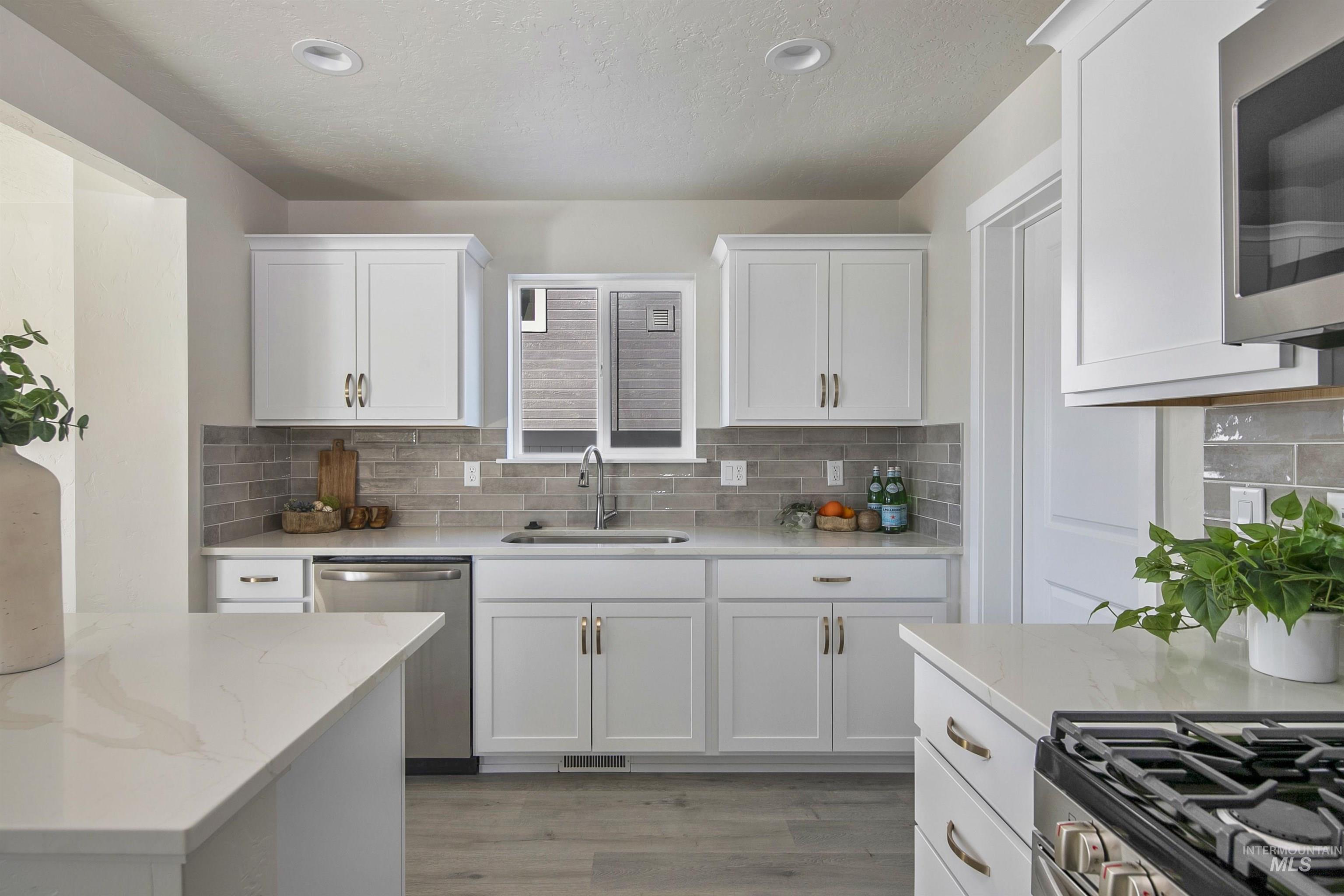 10155 Longtail Drive Property Photo 15