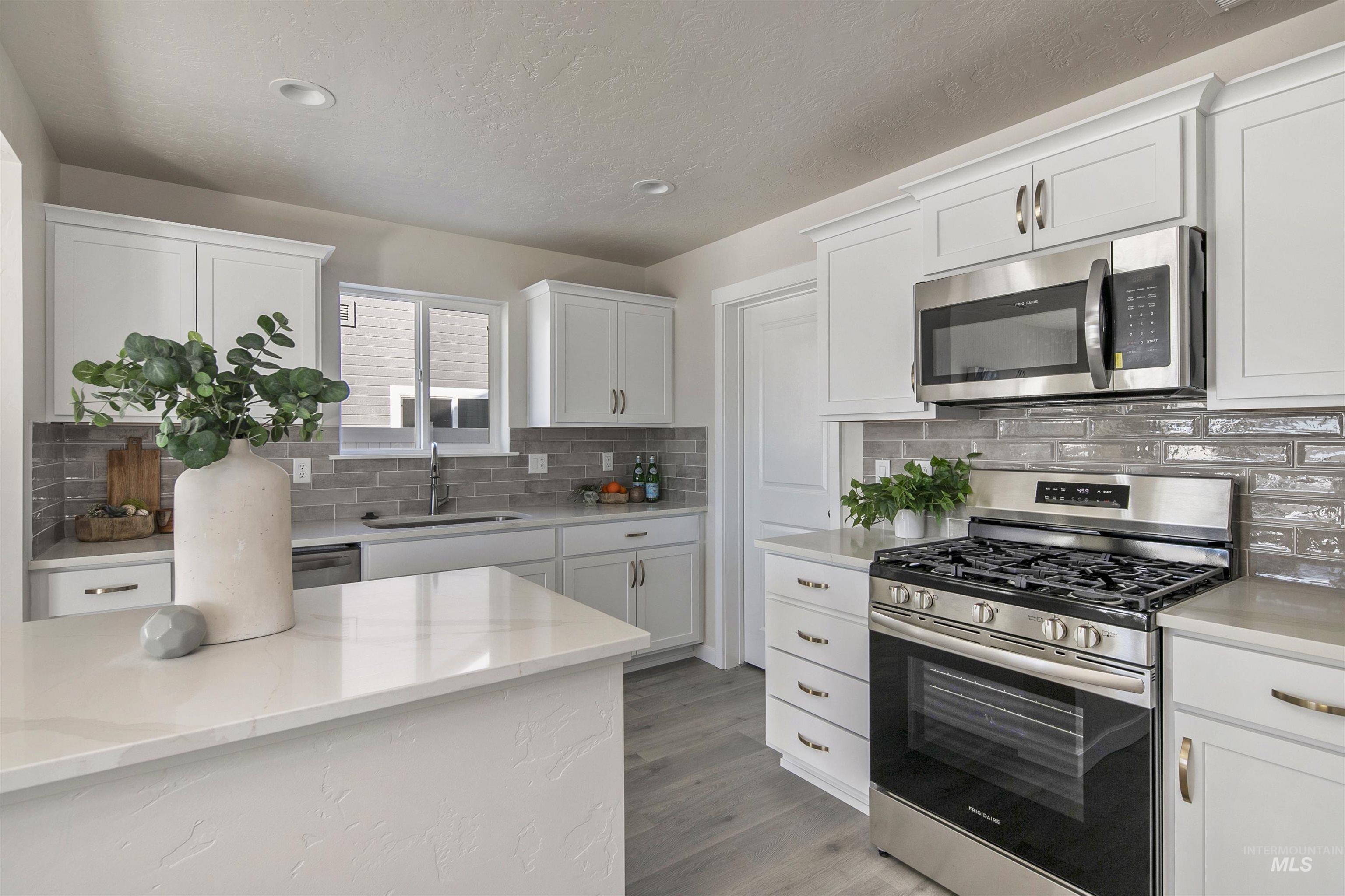 10155 Longtail Drive Property Photo 16