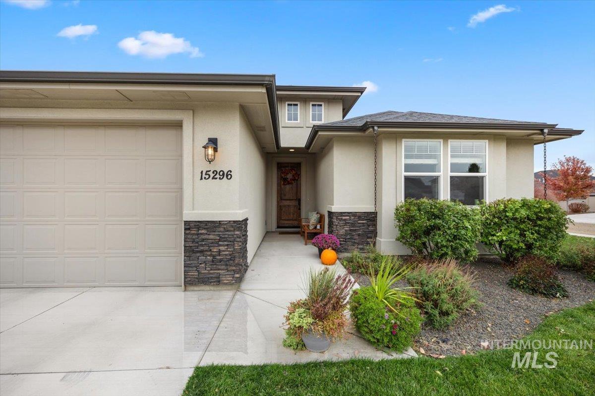 15296 Sequoia Grove Way Property Photo 2