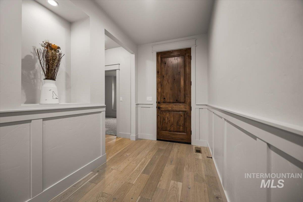 15296 Sequoia Grove Way Property Photo 3