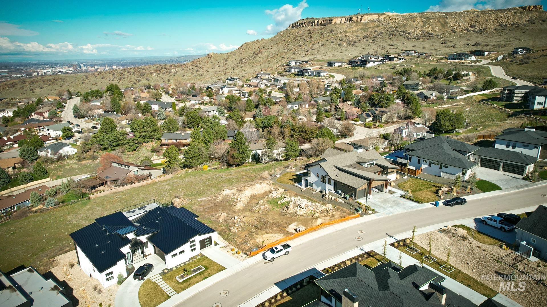 1883 S Satellite Wy Property Photo 3